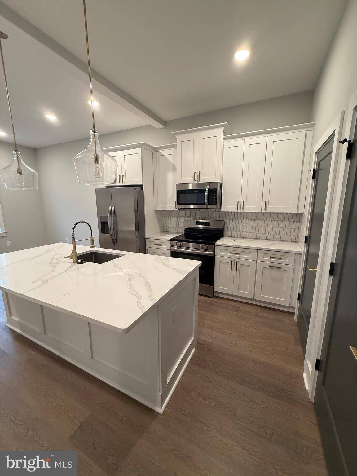Philadelphia, PA 19128,581 JAMESTOWN