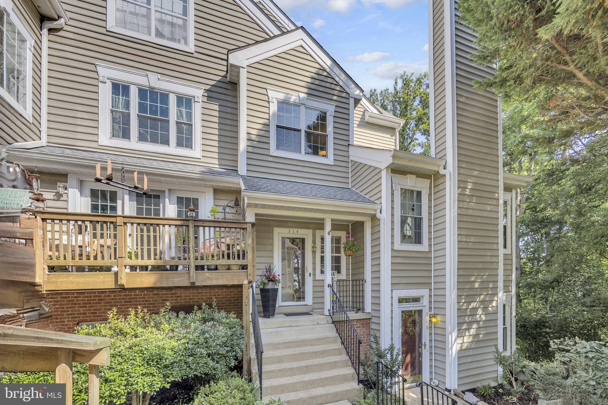 Occoquan, VA 22125,314 OVERLOOK DR #314