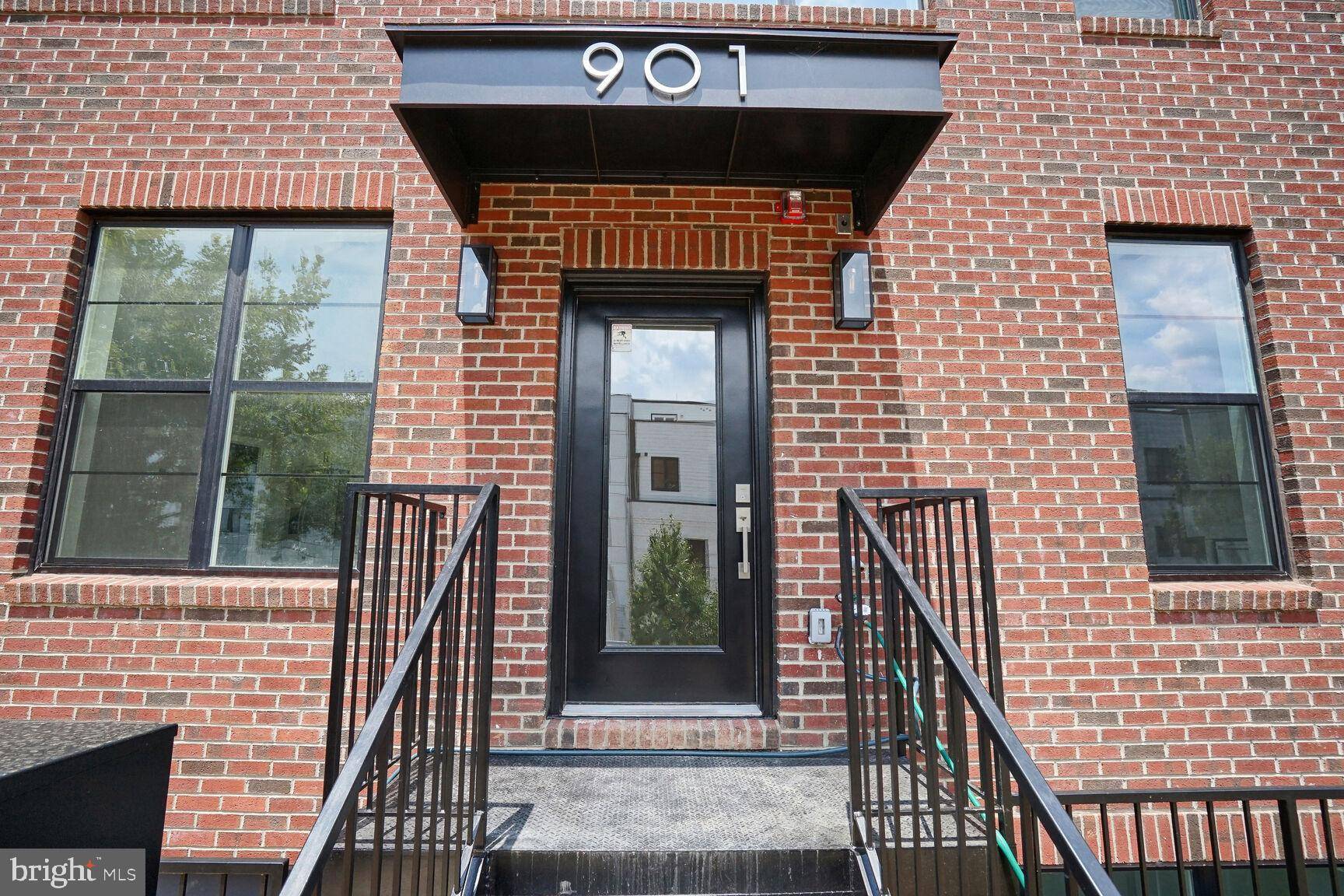 Washington, DC 20002,901 19TH ST NE #B3