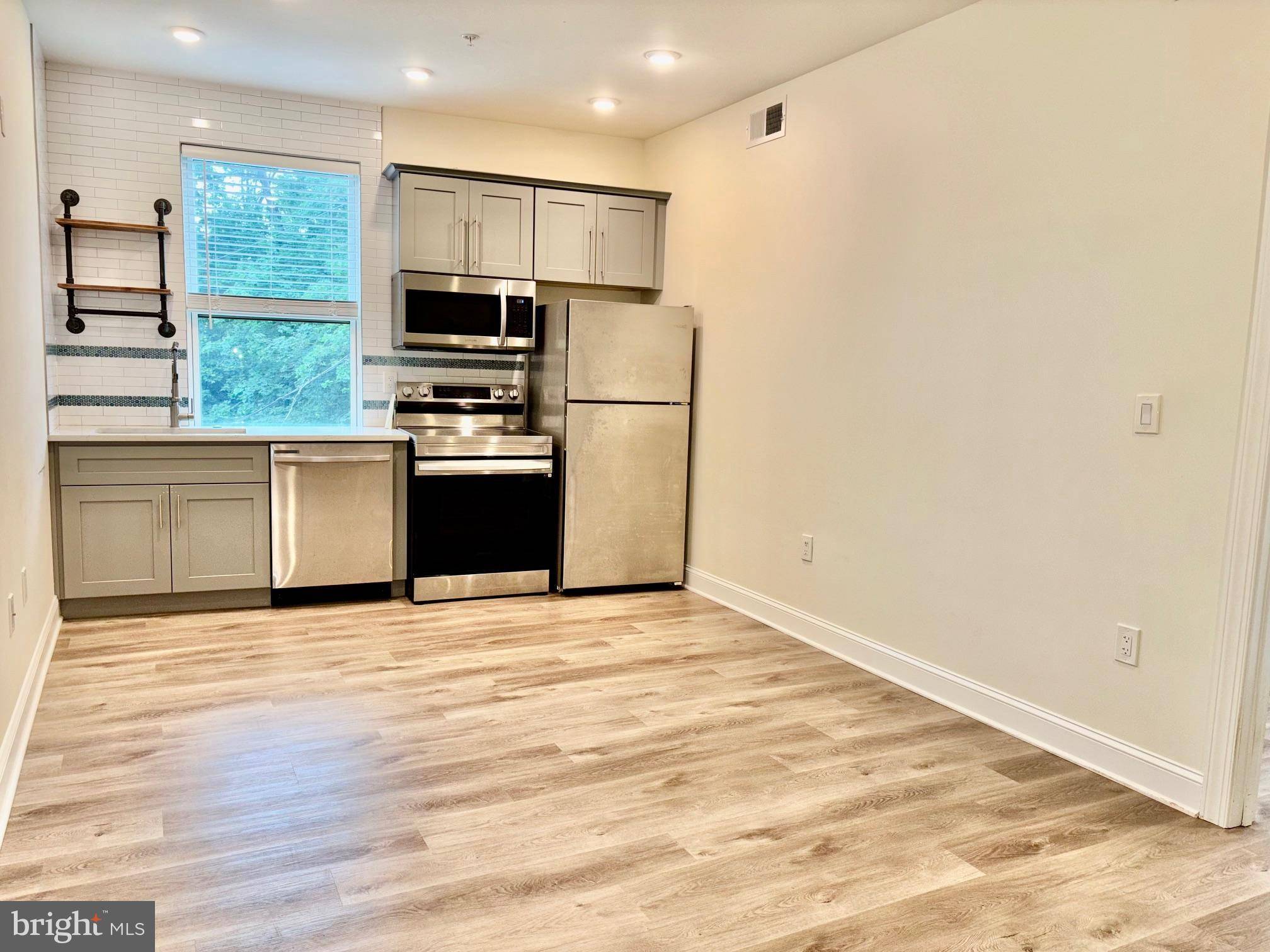 Philadelphia, PA 19128,511 GORGAS LN #C
