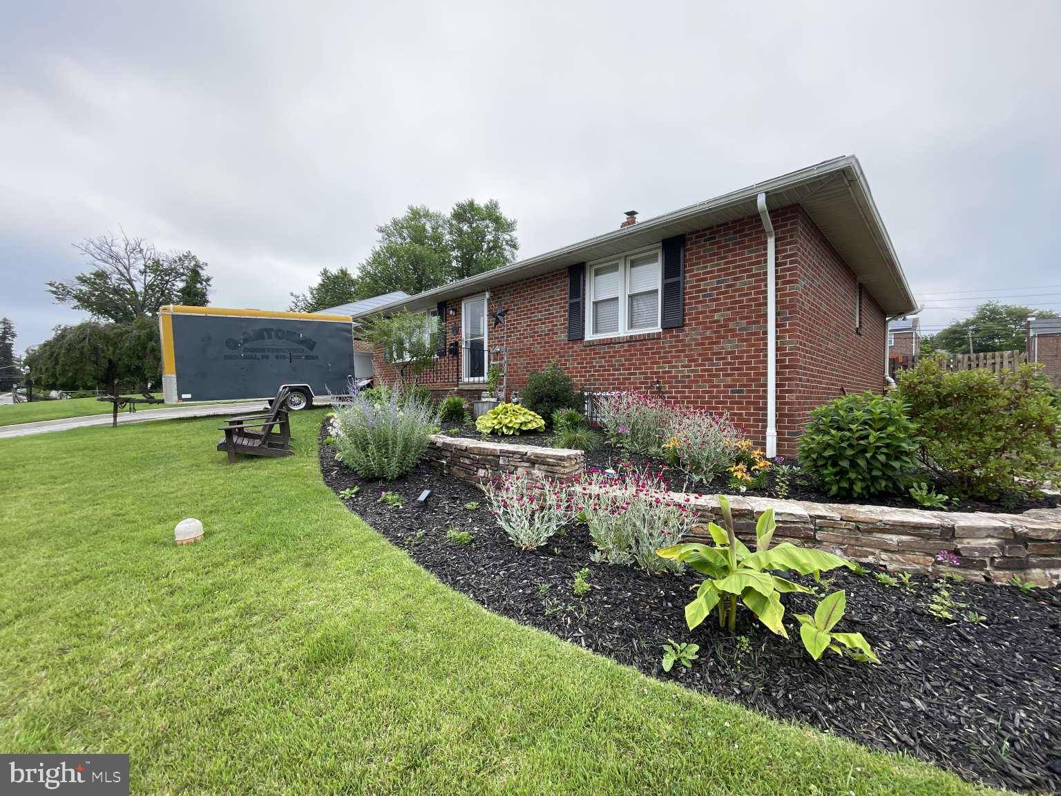 Norristown, PA 19401,914 NEW HOPE ST