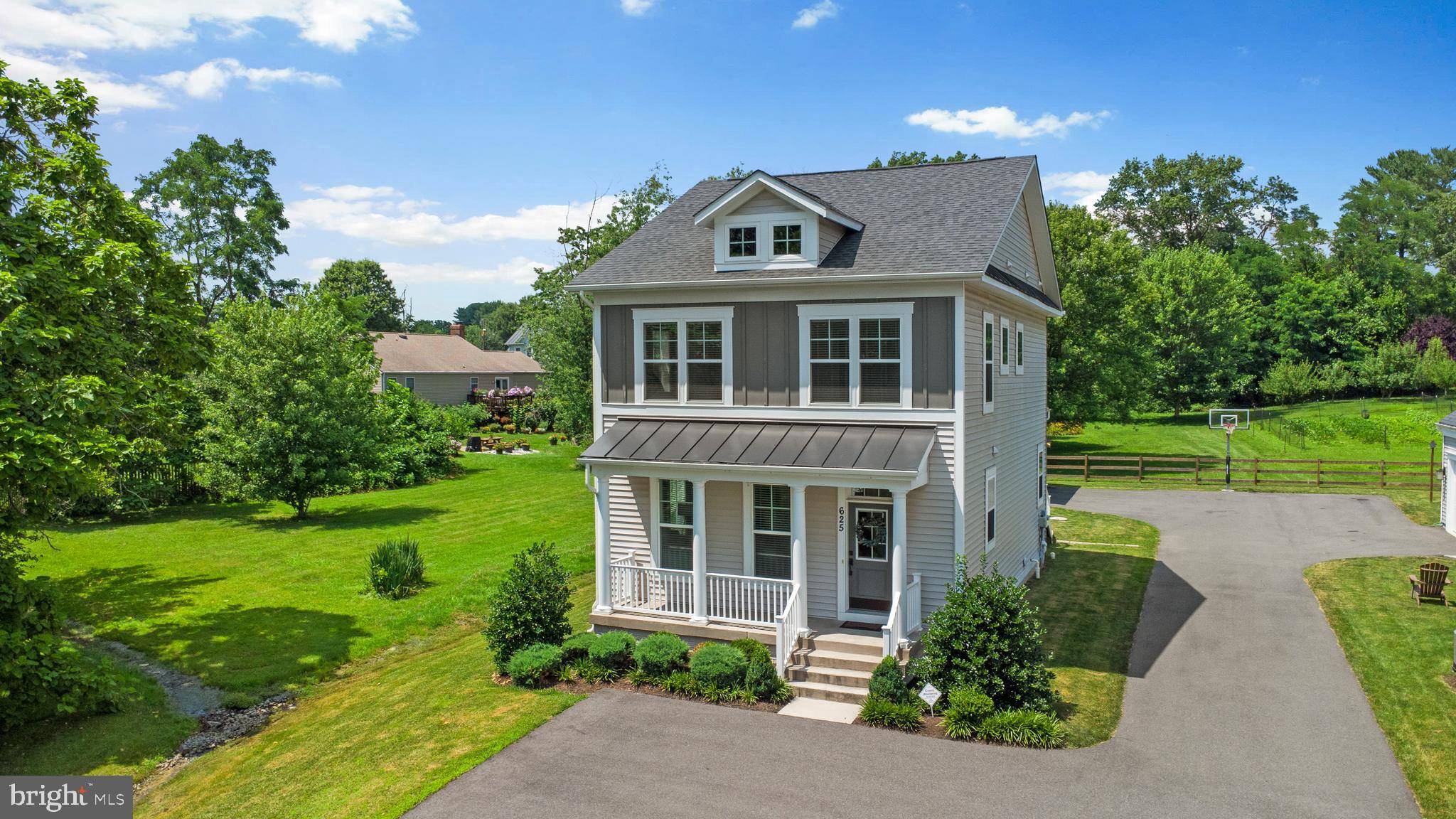 Purcellville, VA 20132,625 E G ST