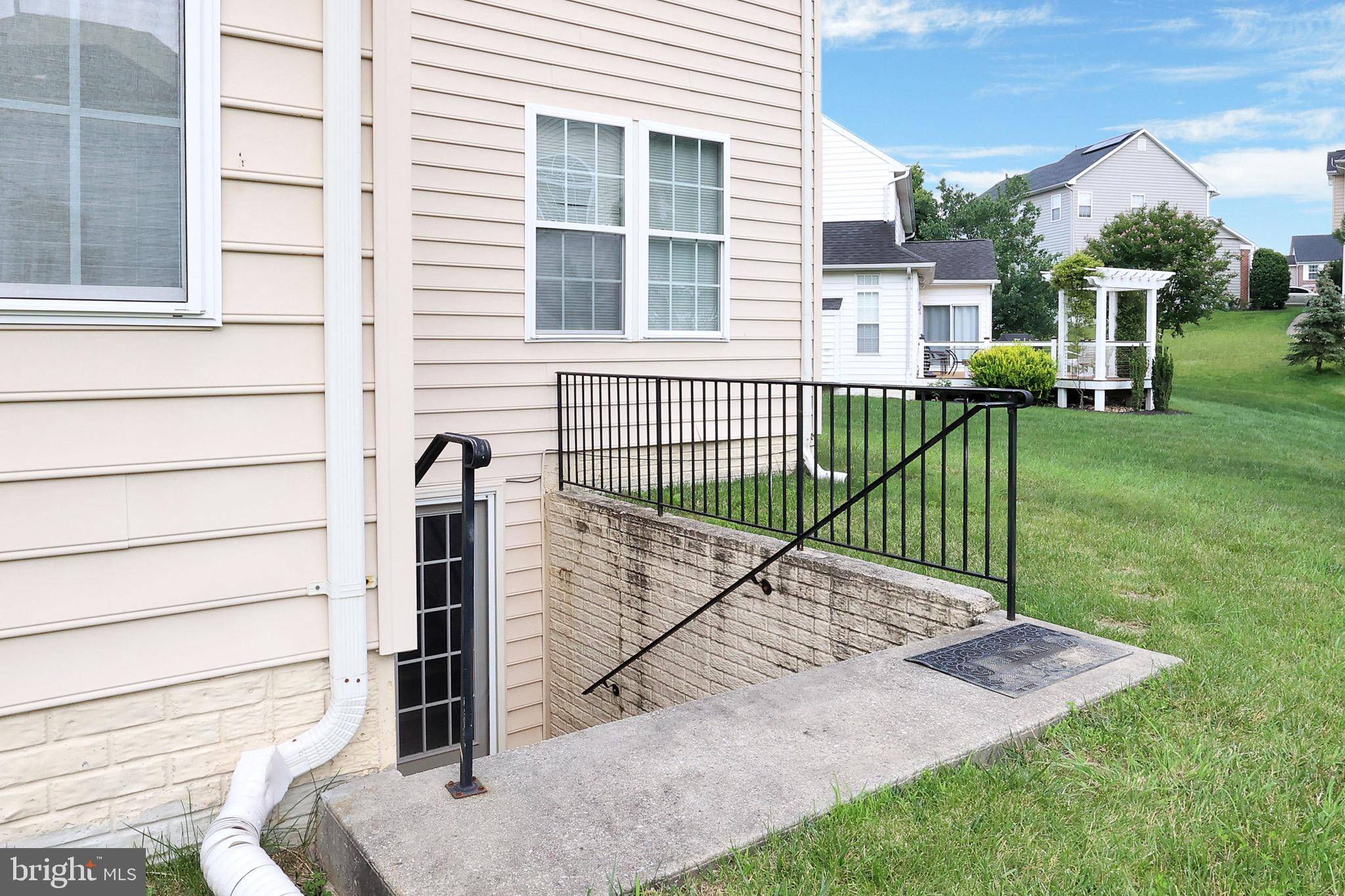 Laurel, MD 20707,7700 DOWN CT