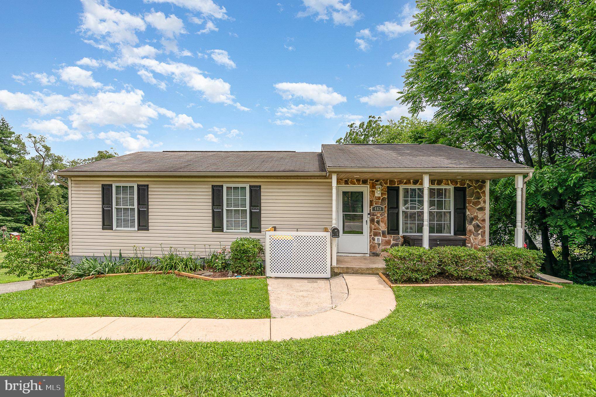Manchester, PA 17345,463 MAPLE ST