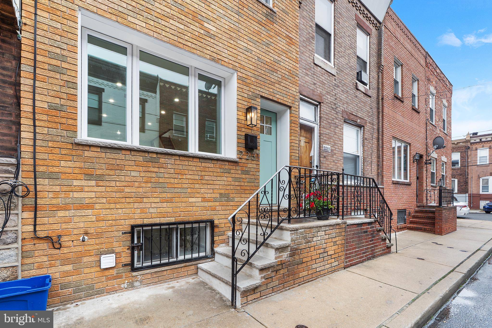 Philadelphia, PA 19145,2231 S OPAL ST