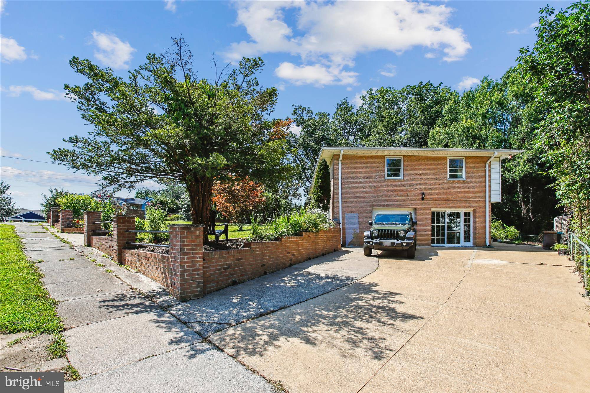 Falls Church, VA 22046,7108 WALDORF LN