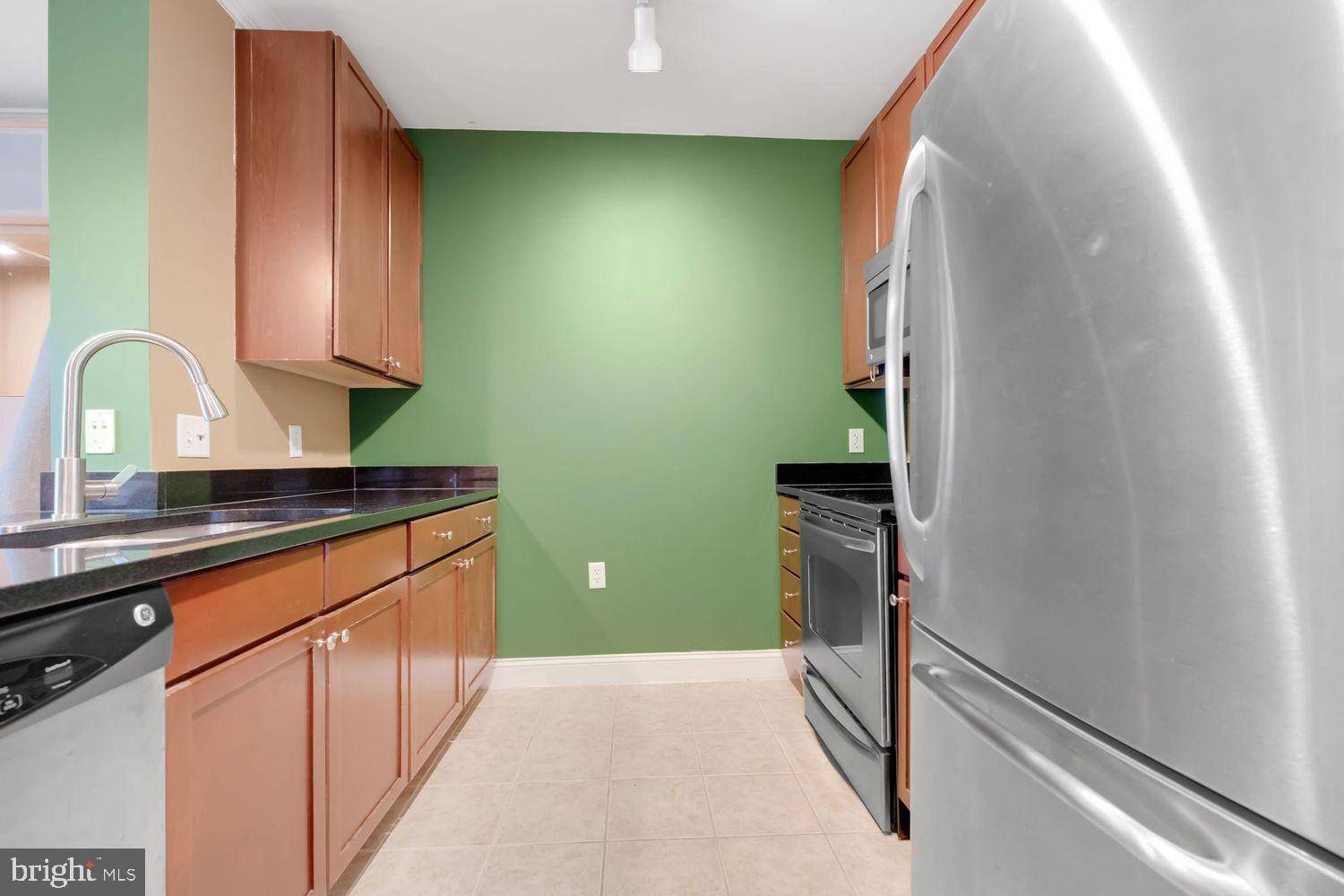 Washington, DC 20003,1391 PENNSYLVANIA AVE SE #247