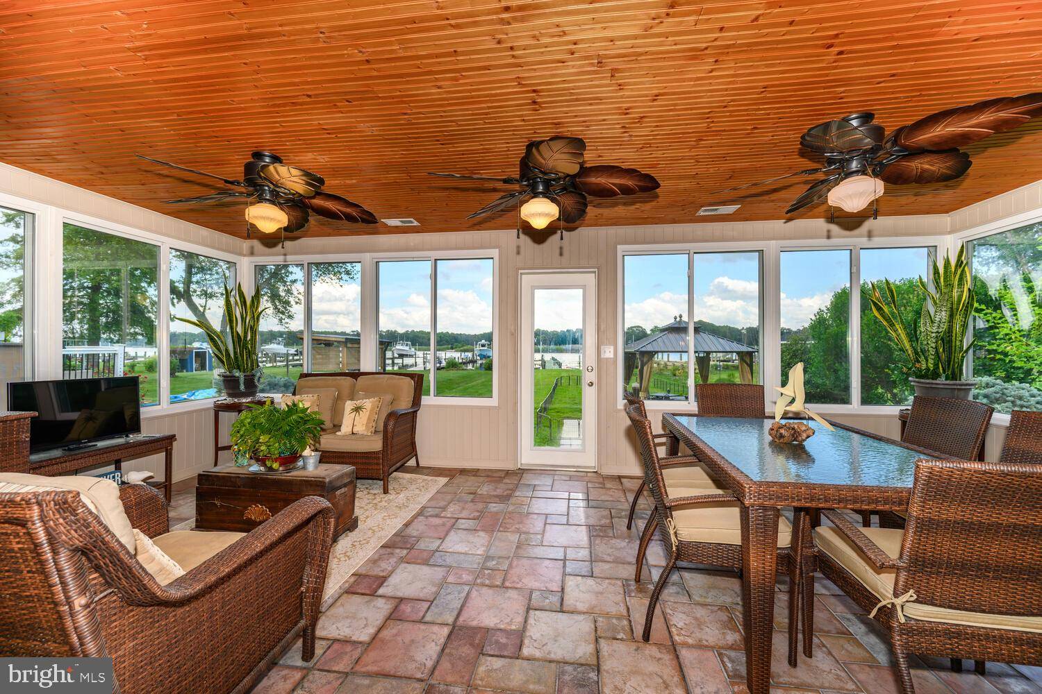 Grasonville, MD 21638,644 CHESTER RIVER BEACH RD