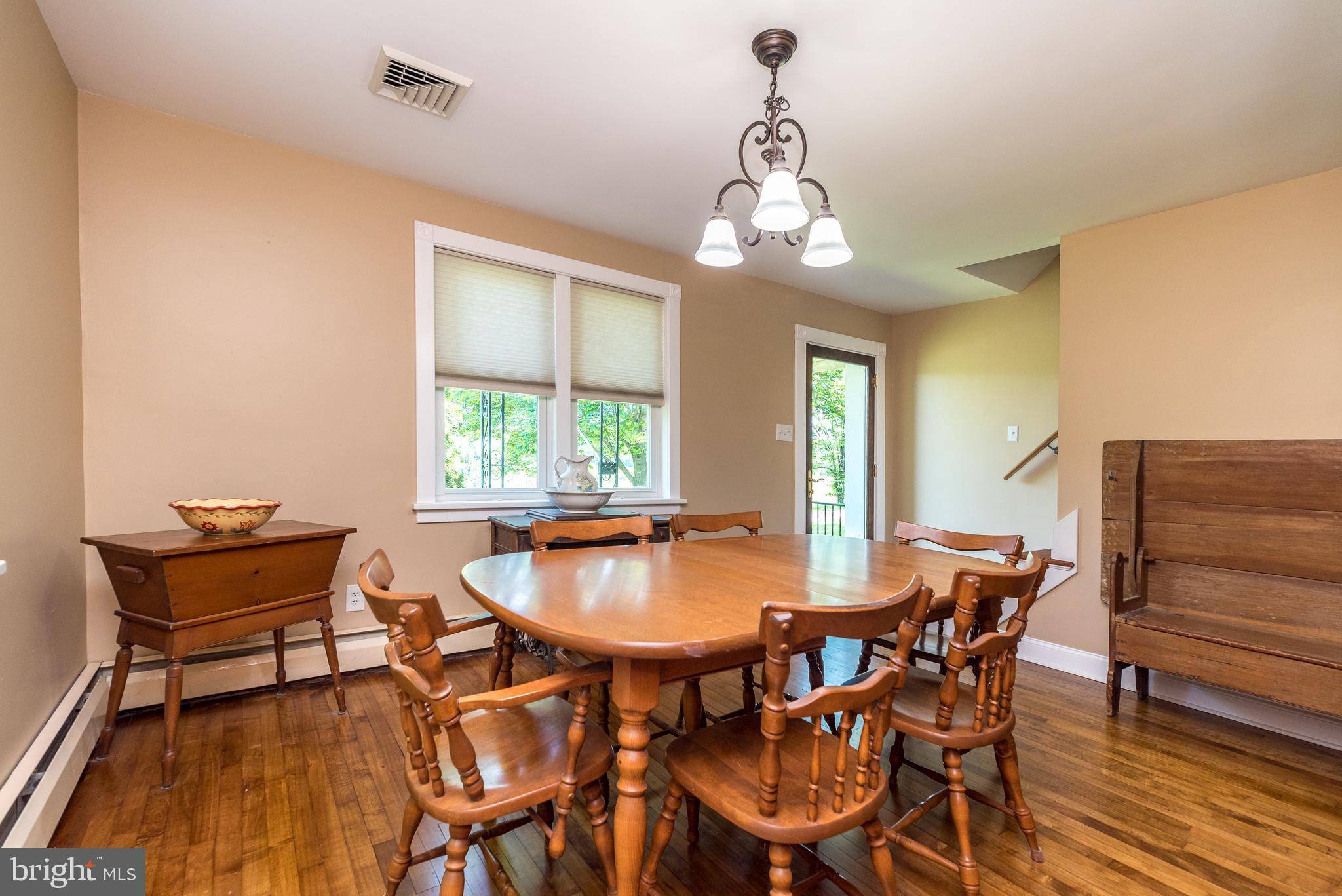 Hellertown, PA 18055,2462 ROUTE #412