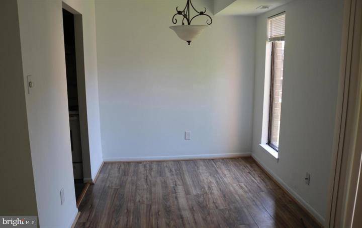 Manassas, VA 20109,7598 GALES CT #203