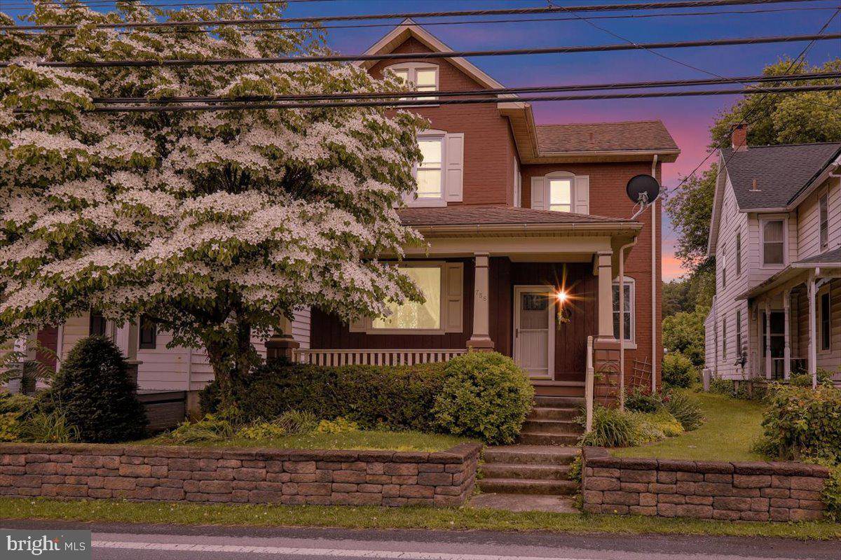 Reading, PA 19608,758 FRITZTOWN RD