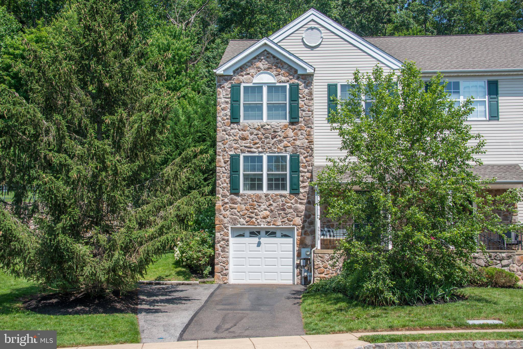 Doylestown, PA 18902,3738 SWETLAND DR