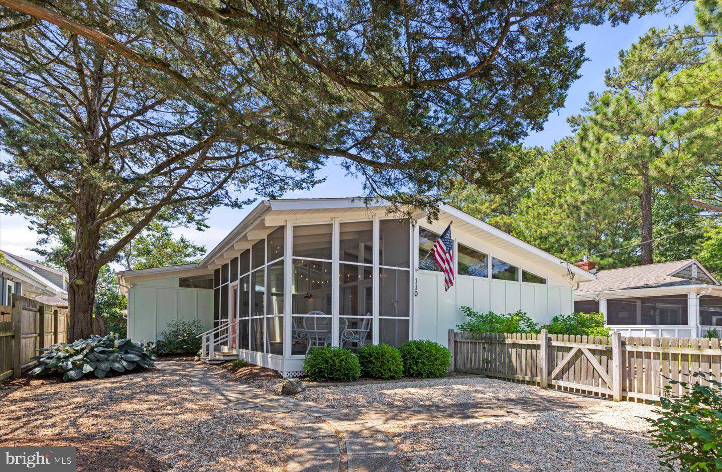 Dewey Beach, DE 19971,110 CAROLINA ST
