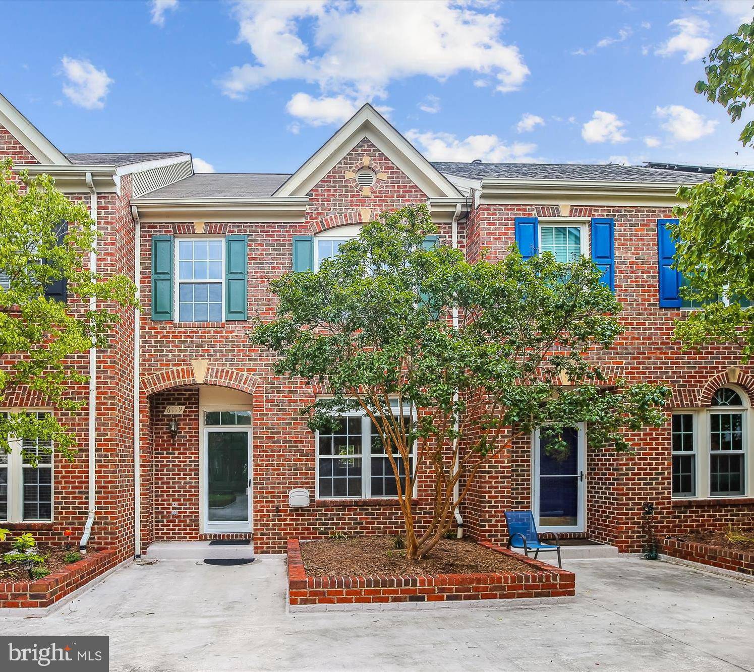 Falls Church, VA 22041,6119 MADISON CREST CT
