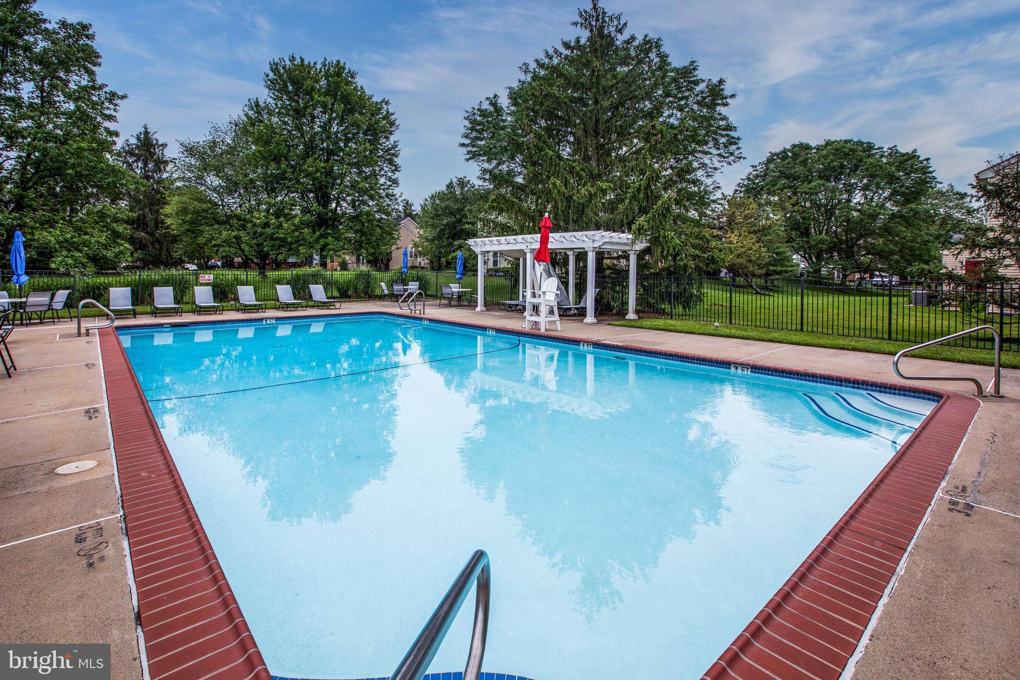 Somerset, NJ 08873,317 CLASSON CT