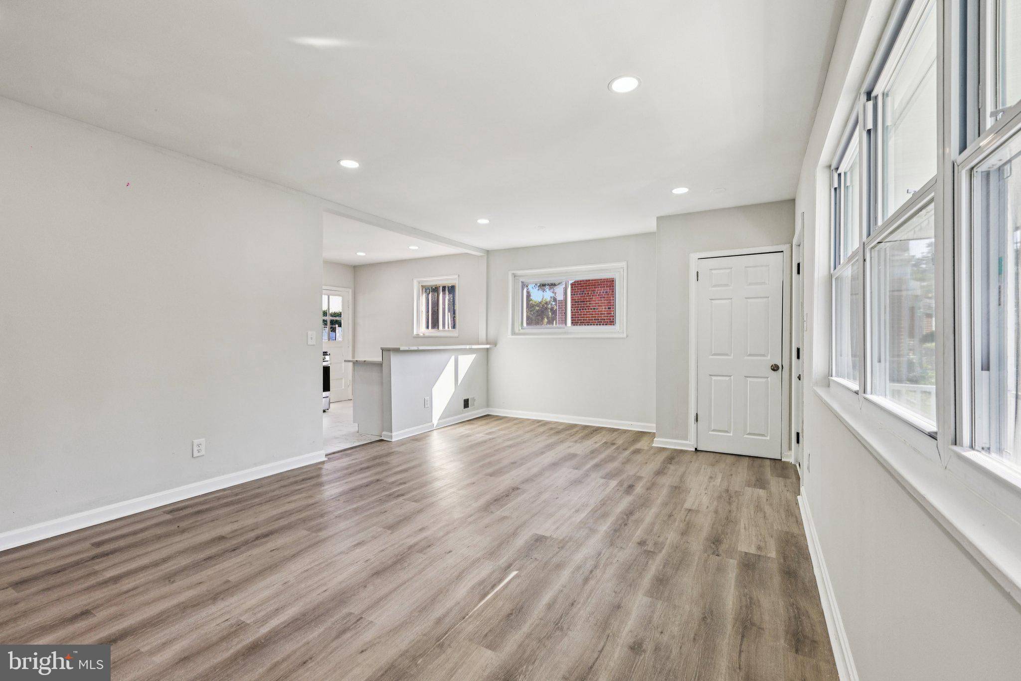 Temple Hills, MD 20748,3515 RIVIERA ST