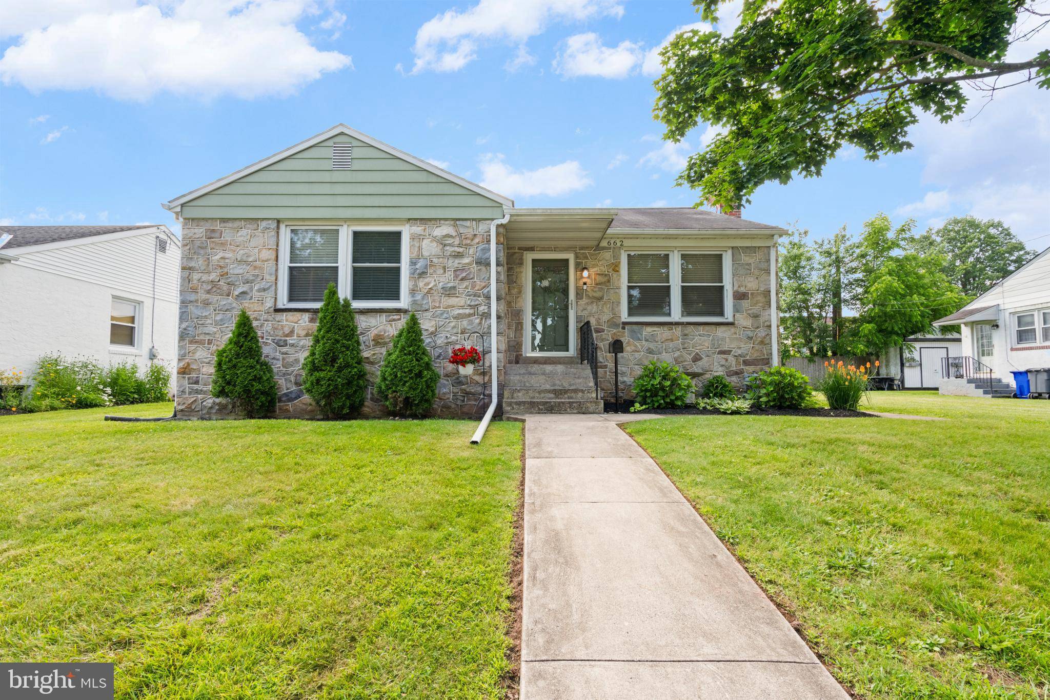 Pottstown, PA 19464,662 WOODLAND AVE