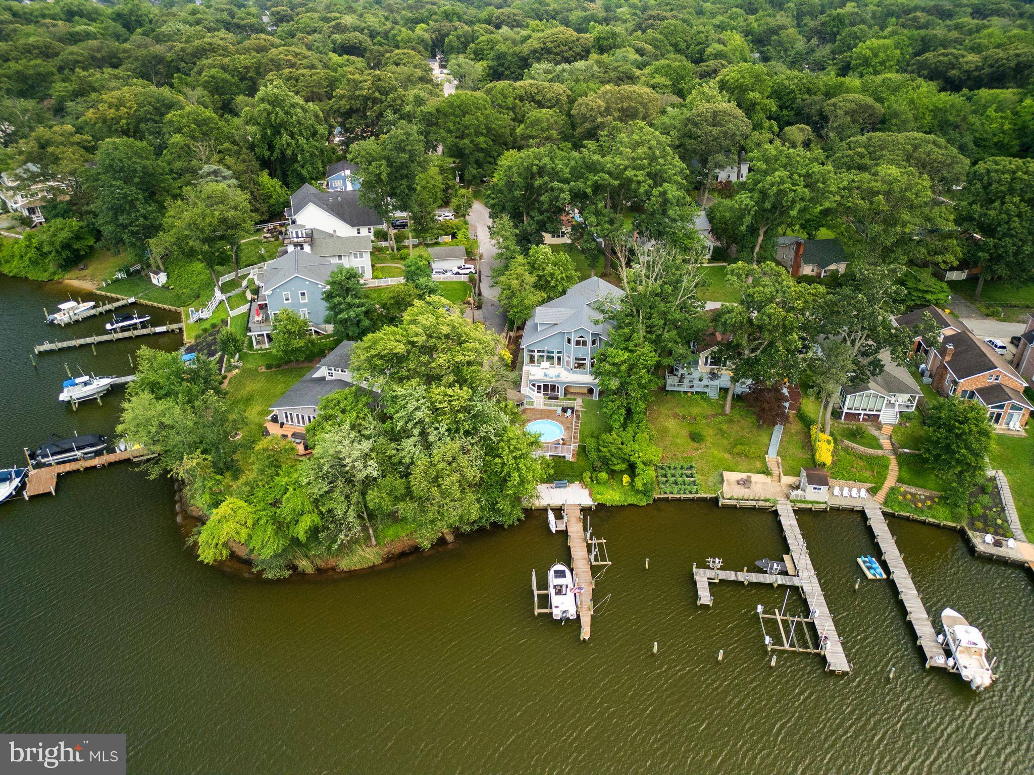 Severna Park, MD 21146,734 OAK GROVE CIR