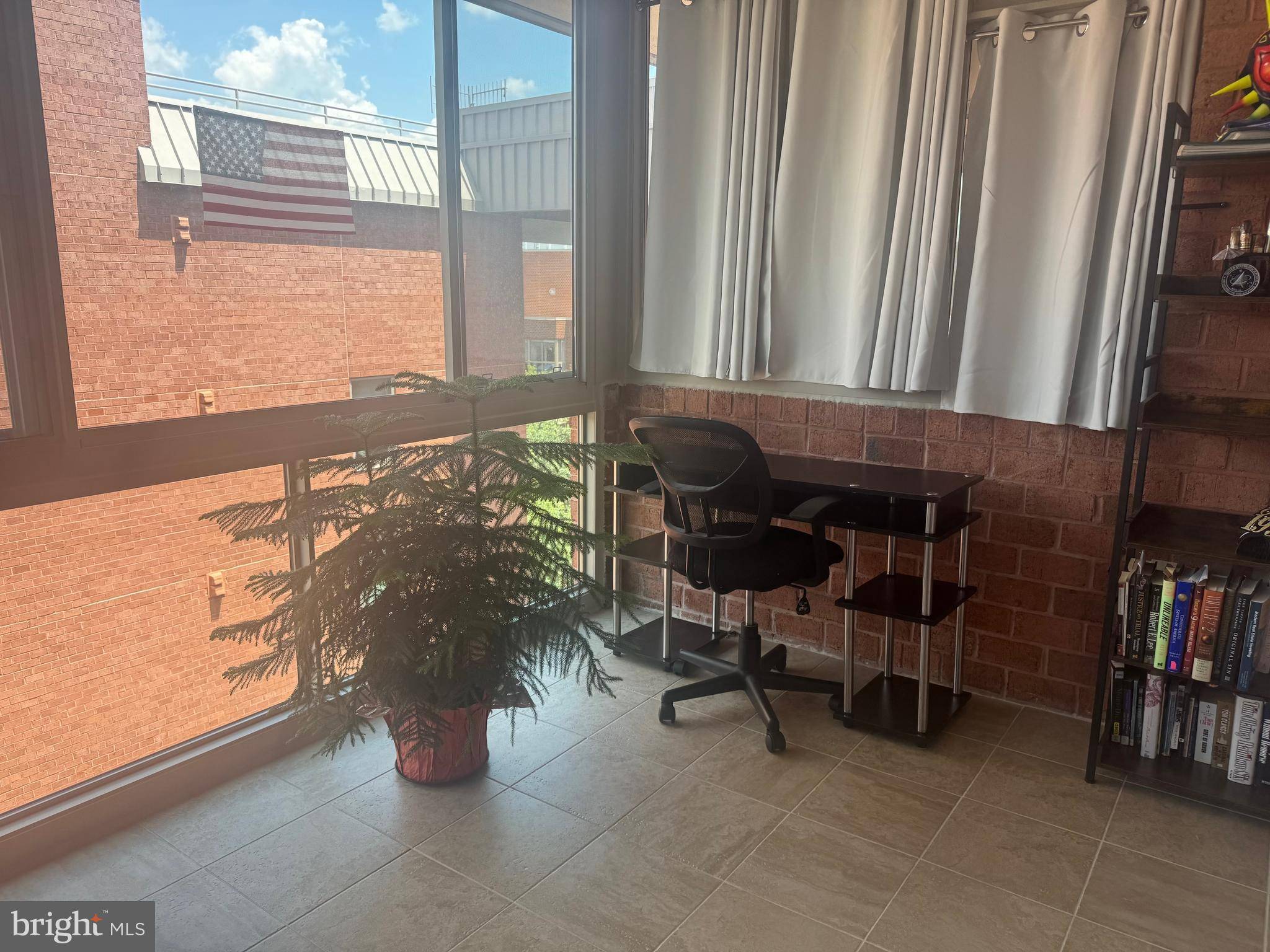 Arlington, VA 22201,1001 N VERMONT ST #910