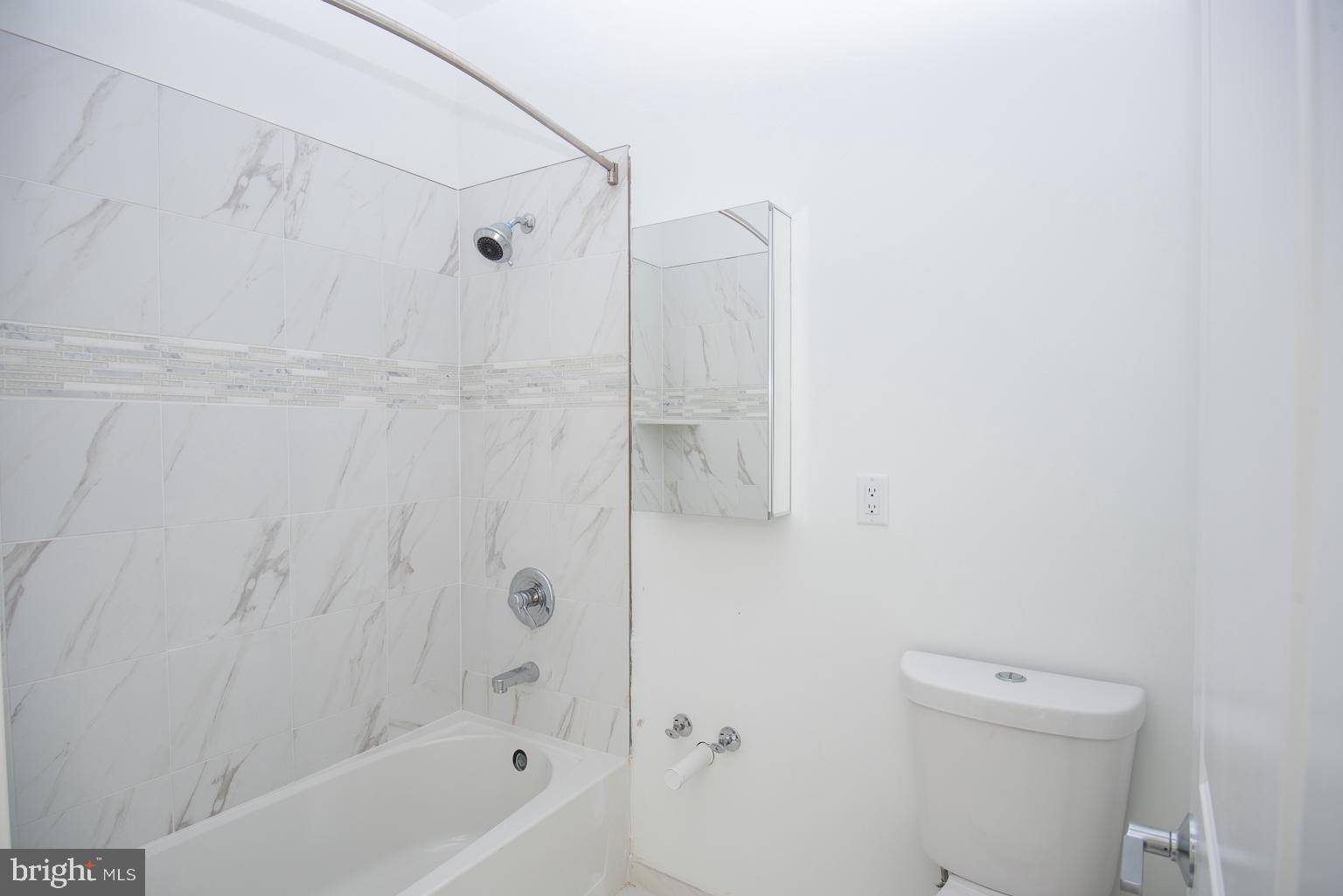 Princeton Junction, NJ 08550,43 PRINCETON HIGHTSTOWN RD #2201