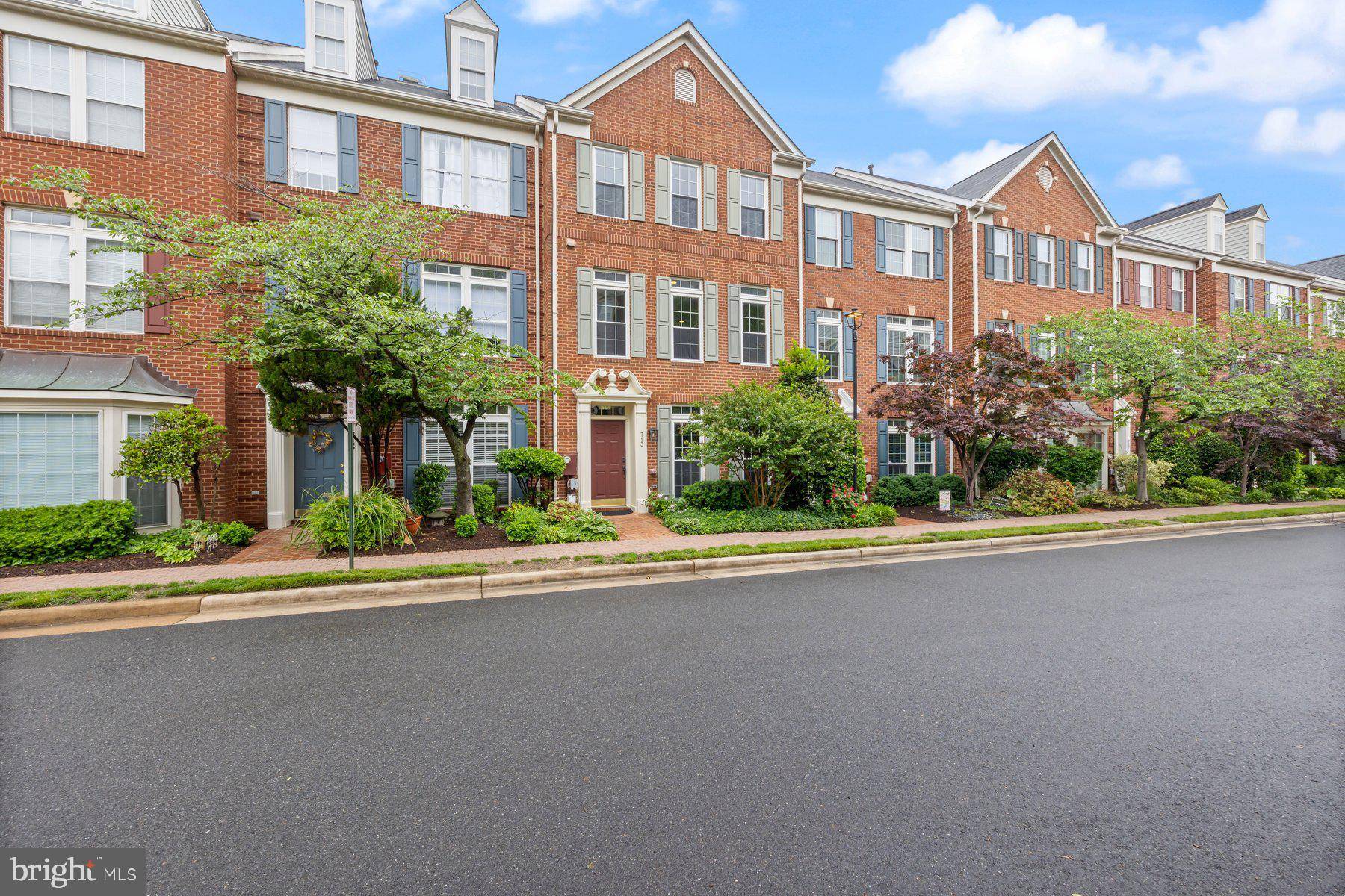 Alexandria, VA 22314,713 NORFOLK LN