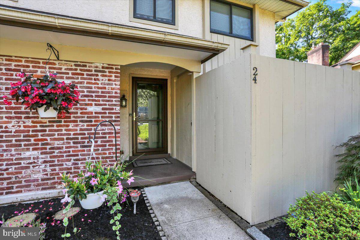 Shillington, PA 19607,24 PINE WOODS CT