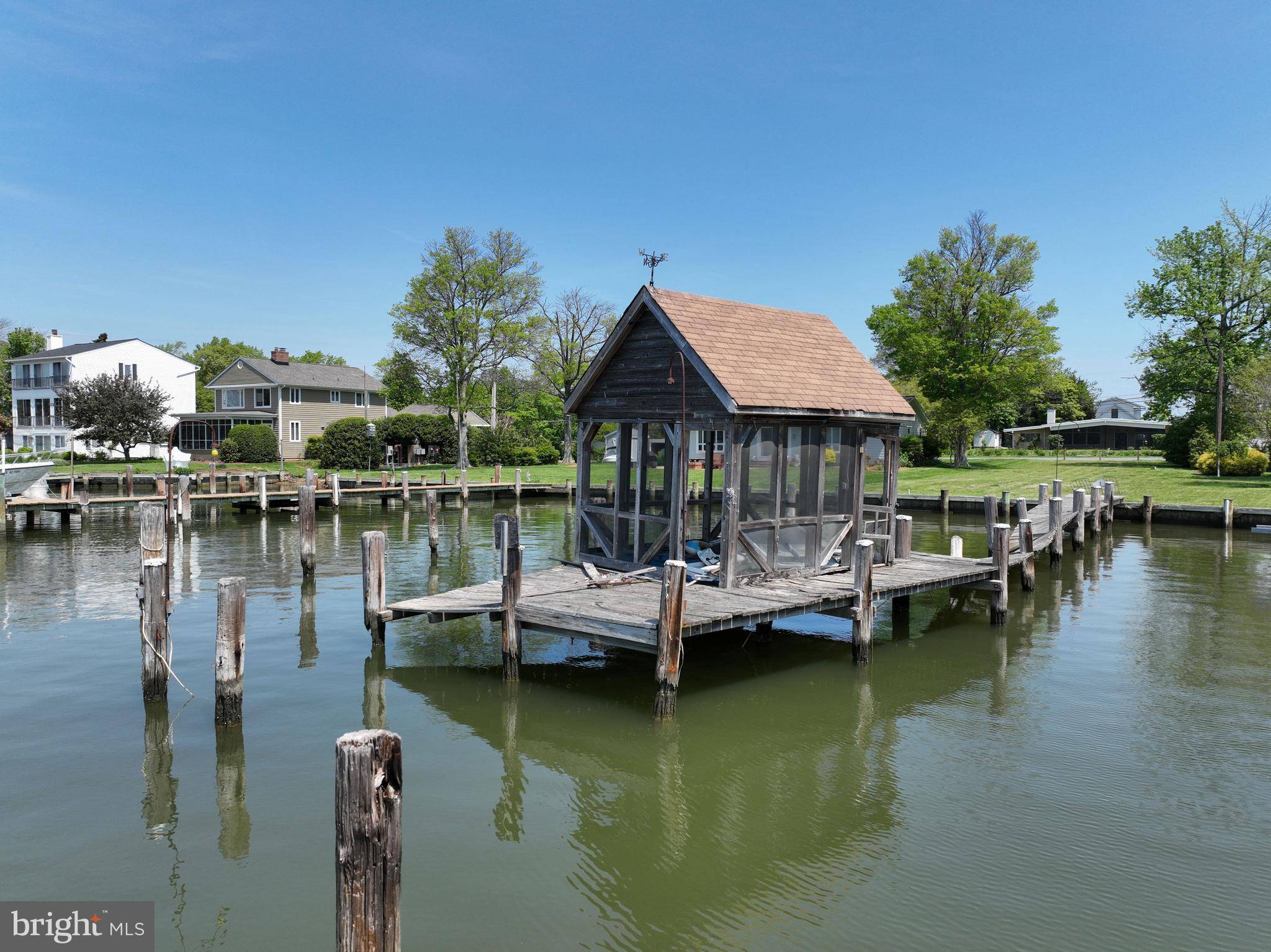 Annapolis, MD 21403,48 E LAKE DR