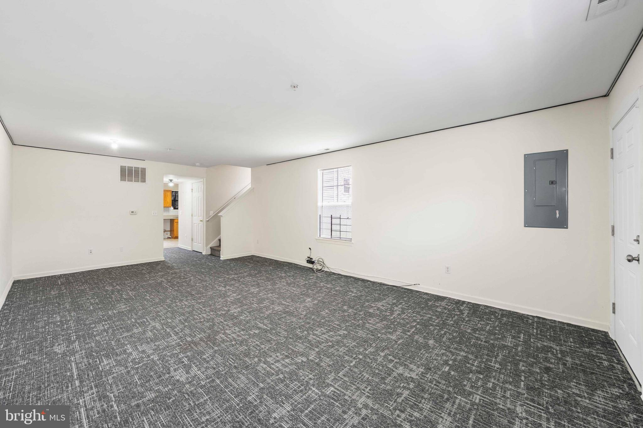 Trenton, NJ 08618,94 PASSAIC ST