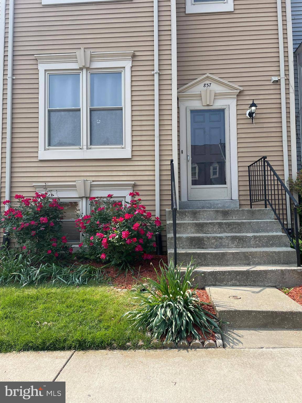 Gaithersburg, MD 20878,857 FLAGLER DR