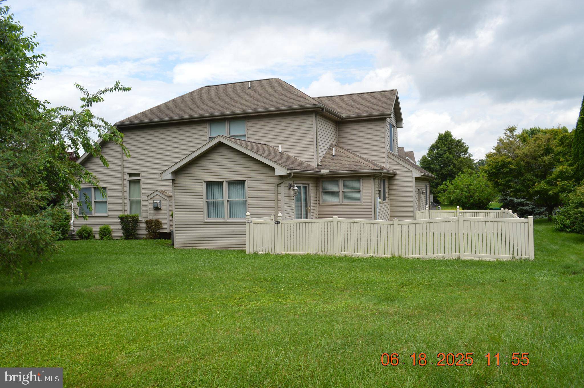 Mount Holly Springs, PA 17065,131 SUNSET DR