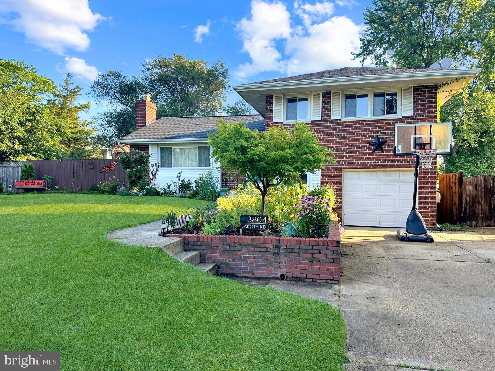 Alexandria, VA 22303,3804 LAKOTA RD