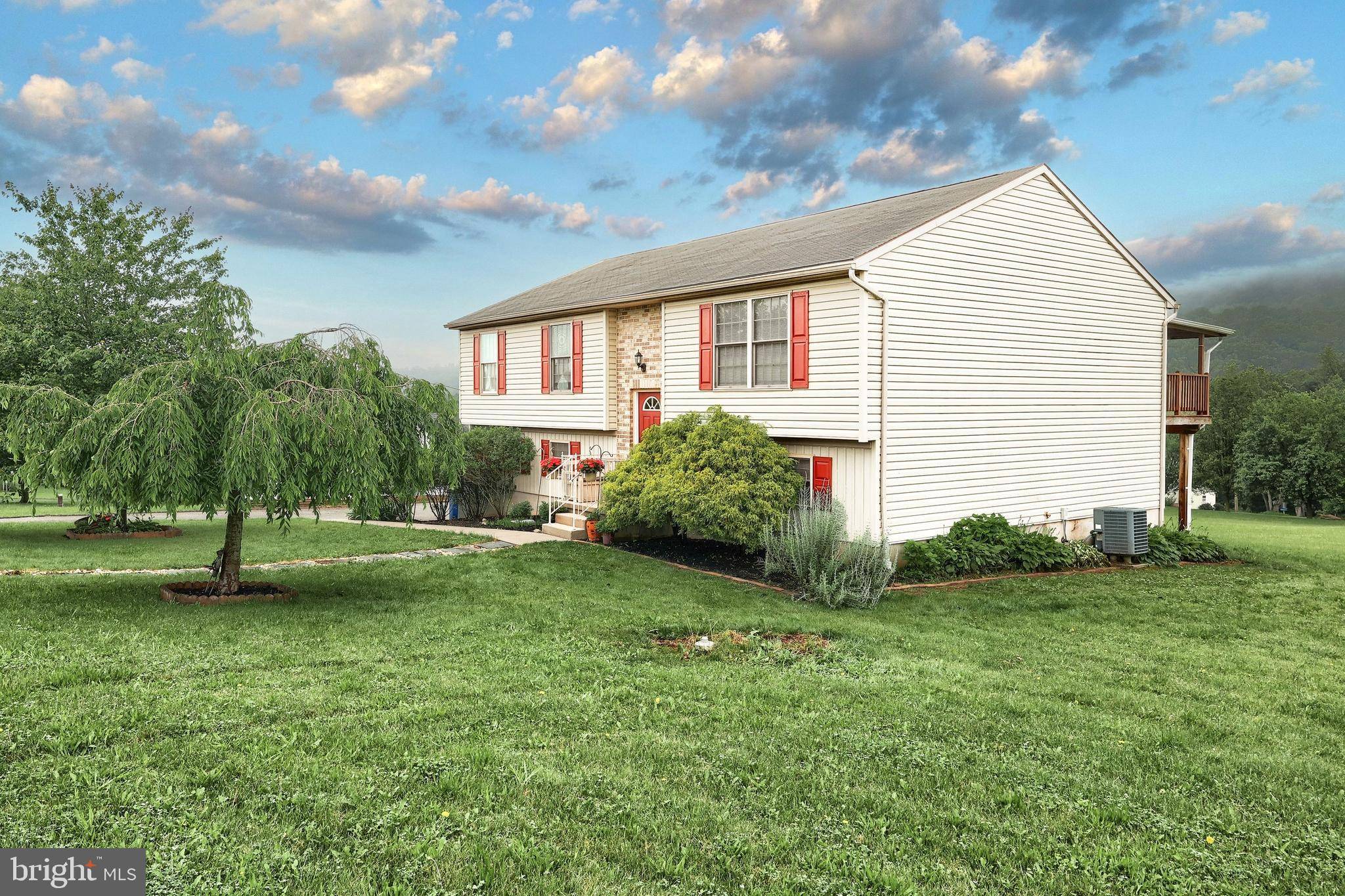 Dover, PA 17315,5 STAHLE LN