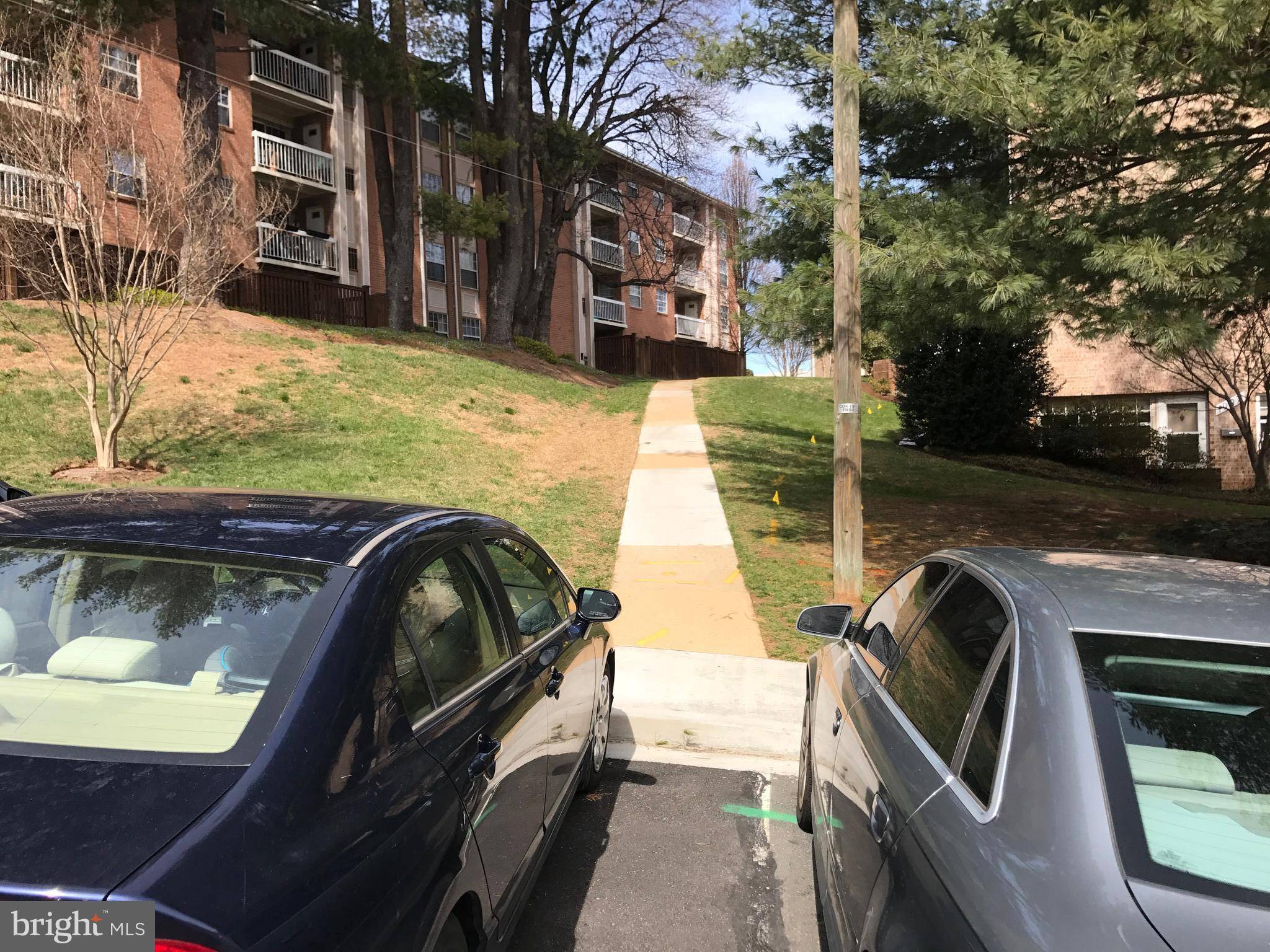 Mclean, VA 22102,1935 WILSON LN #203