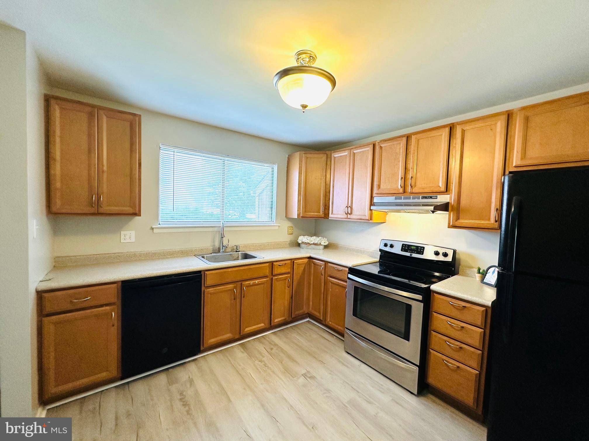 Collegeville, PA 19426,114 LARCHWOOD CT