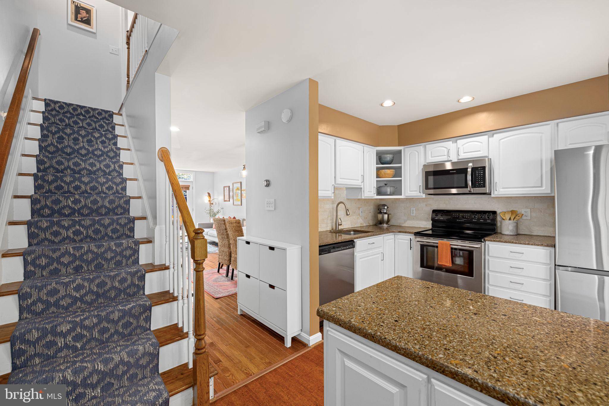 Alexandria, VA 22314,535 COLECROFT CT