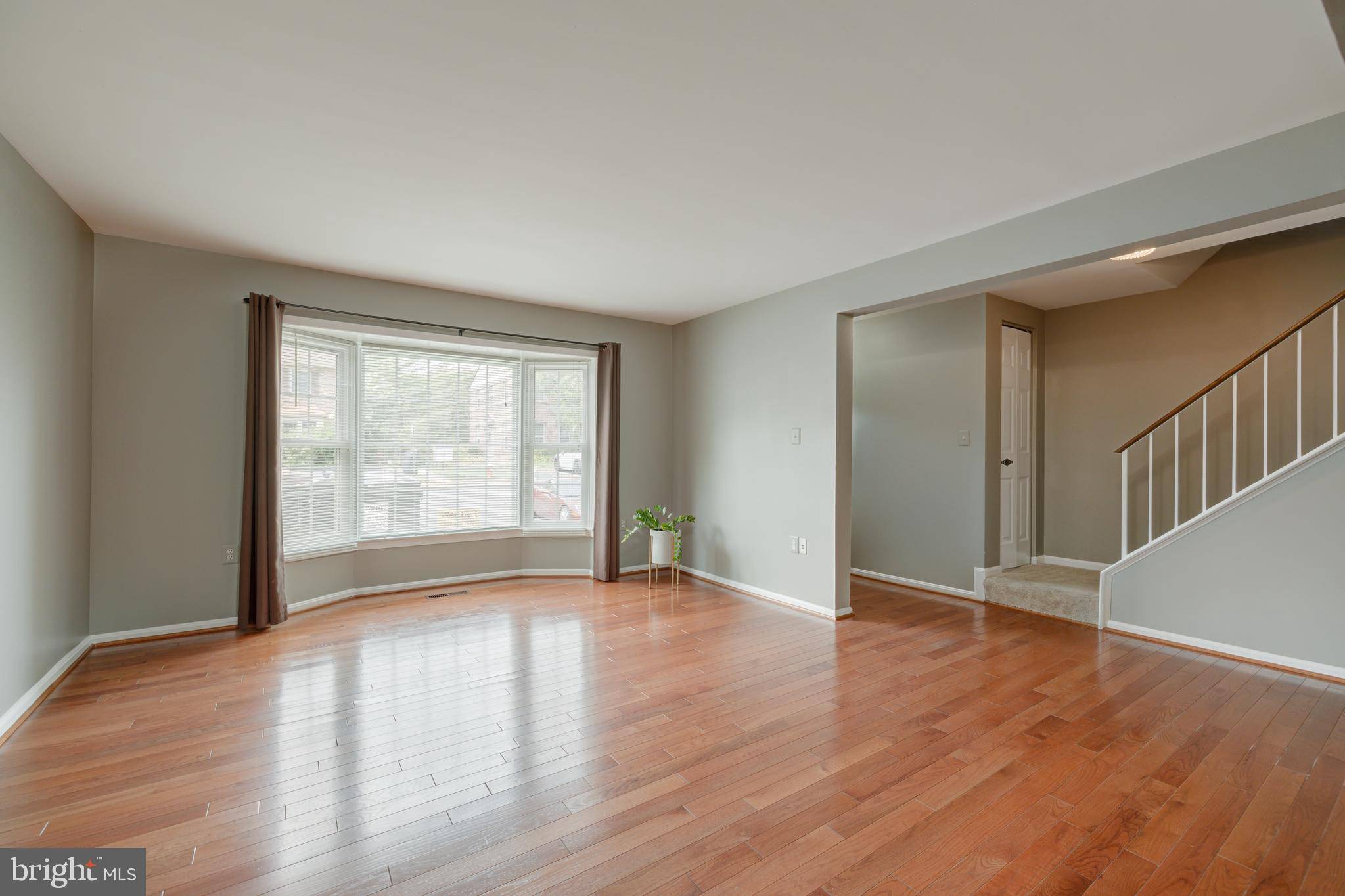 Burke, VA 22015,5607 CASTLEBURY CT