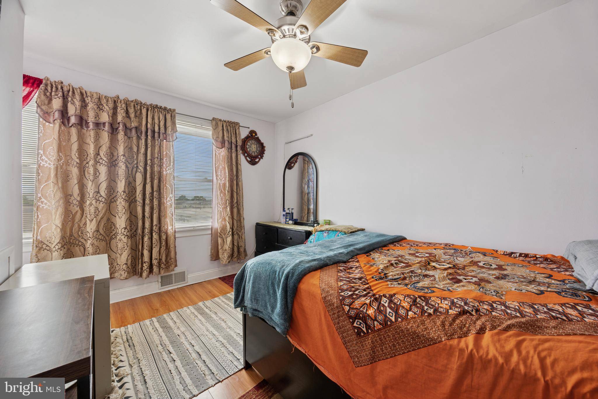 Lansdale, PA 19446,909 WALNUT ST