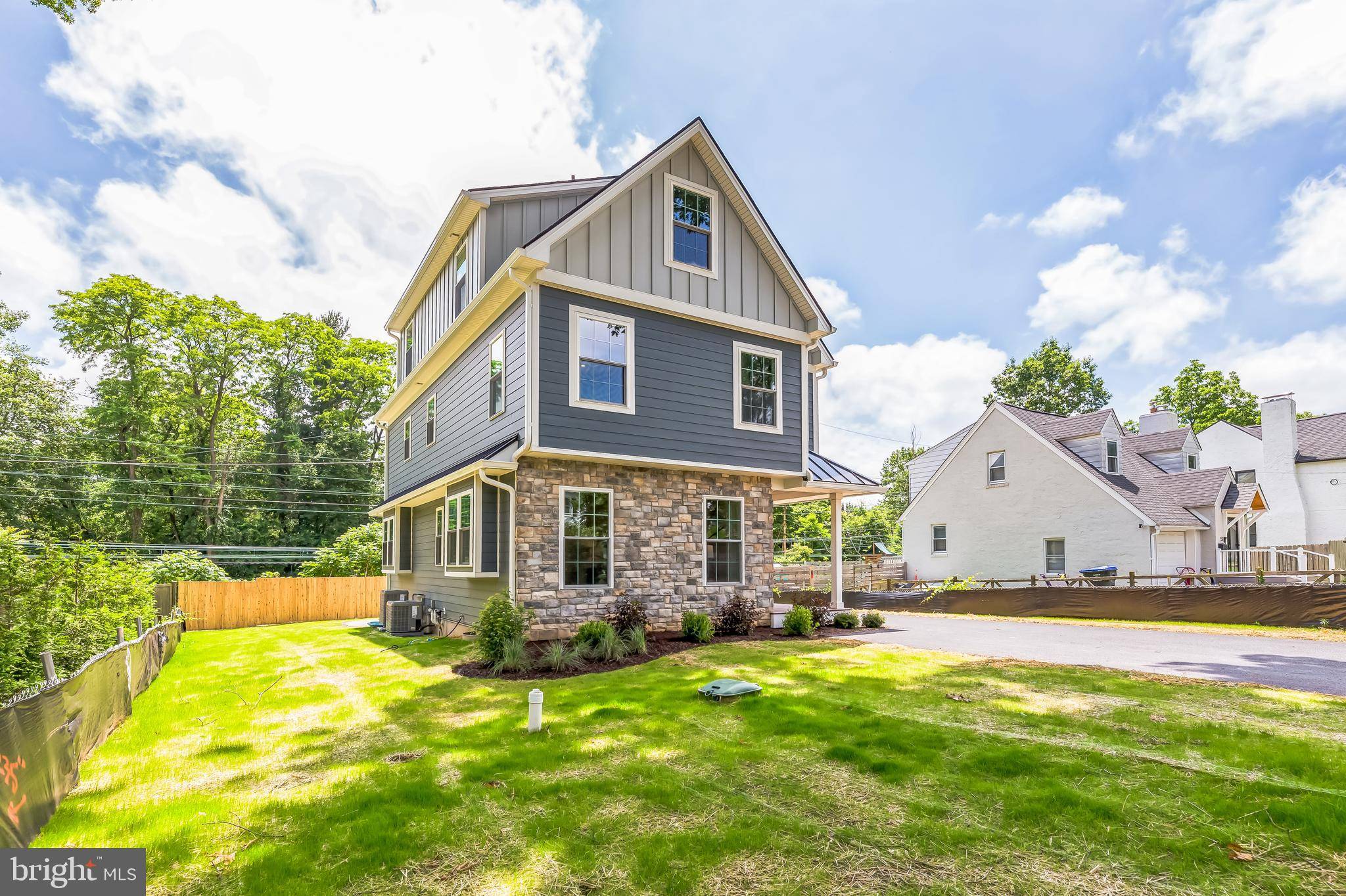 Berwyn, PA 19312,45 ORCHARD LN