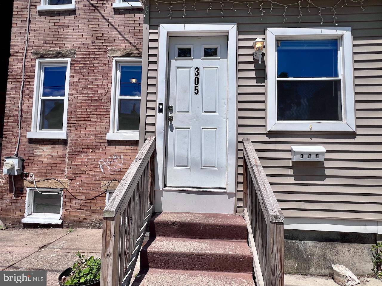 Wilmington, DE 19805,305 DELAMORE PL