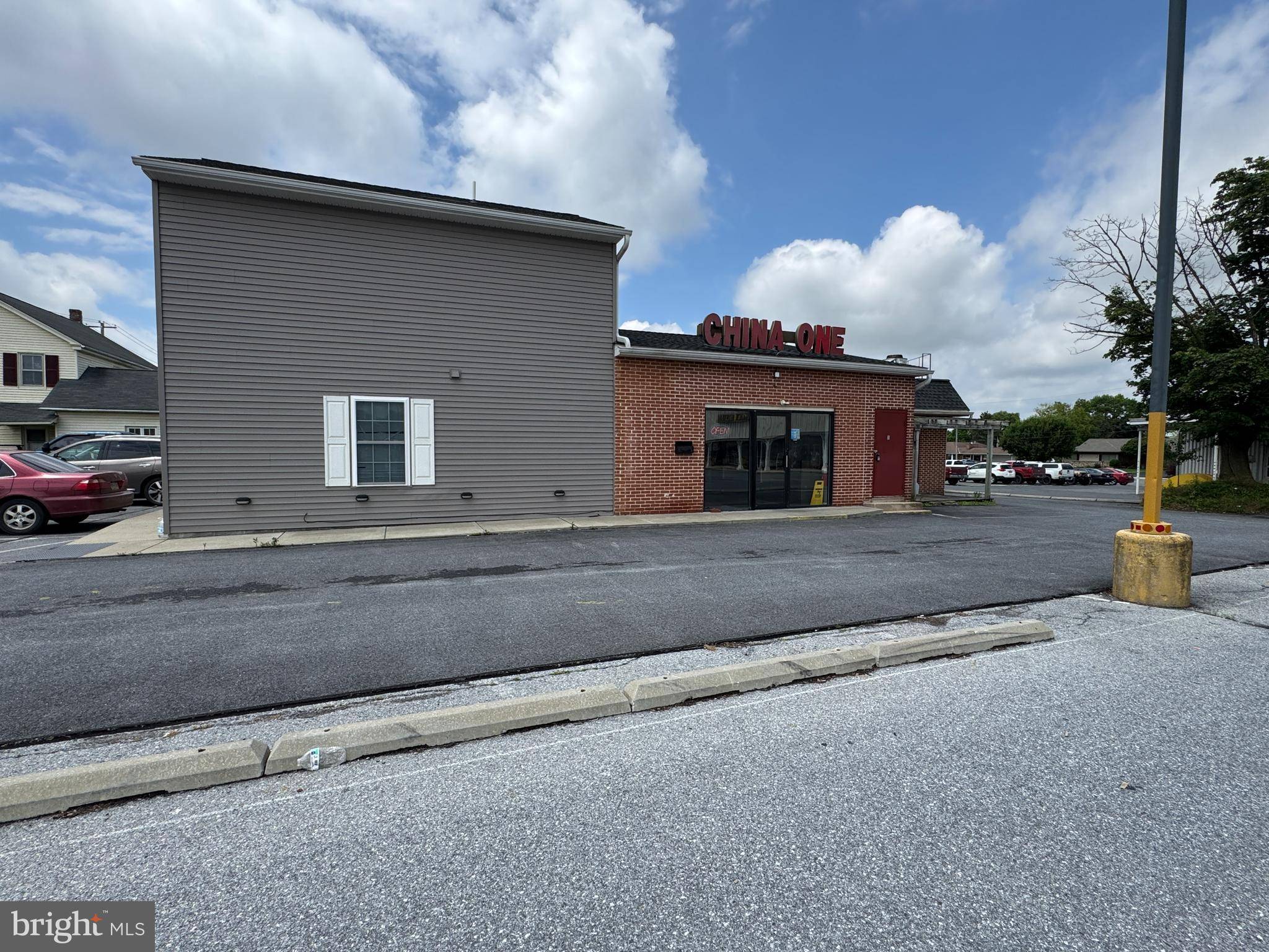 New Holland, PA 17557,427 W MAIN ST