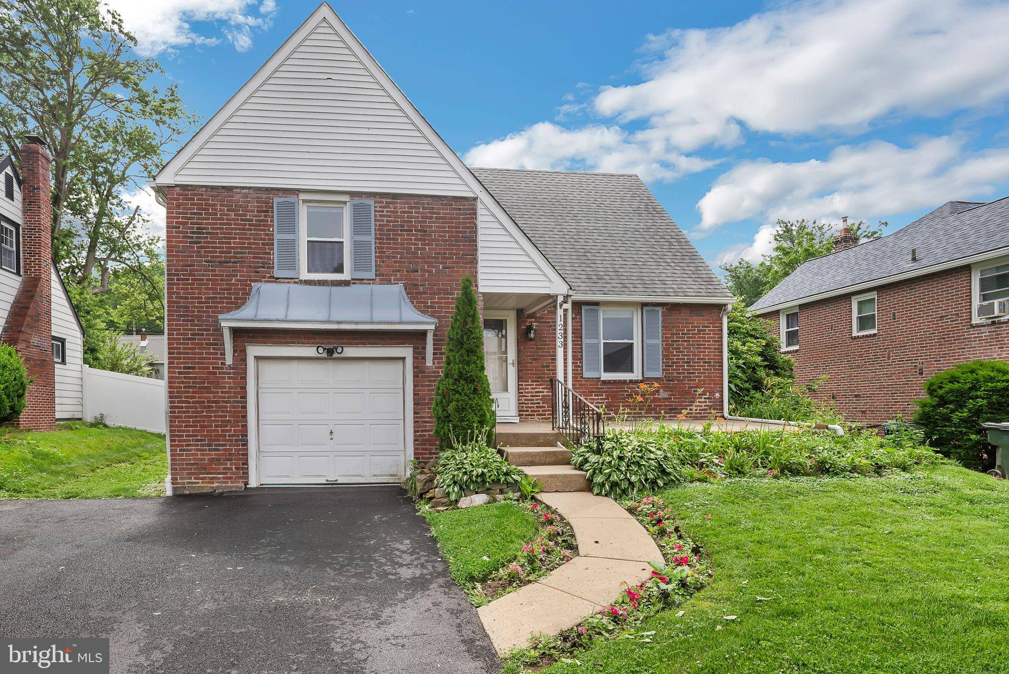 Abington, PA 19001,1233 EAST AVE
