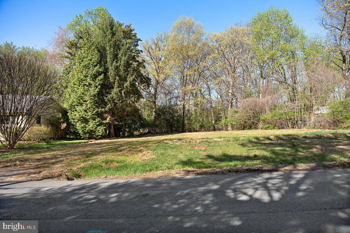 Mclean, VA 22101,1914 BIRCH RD