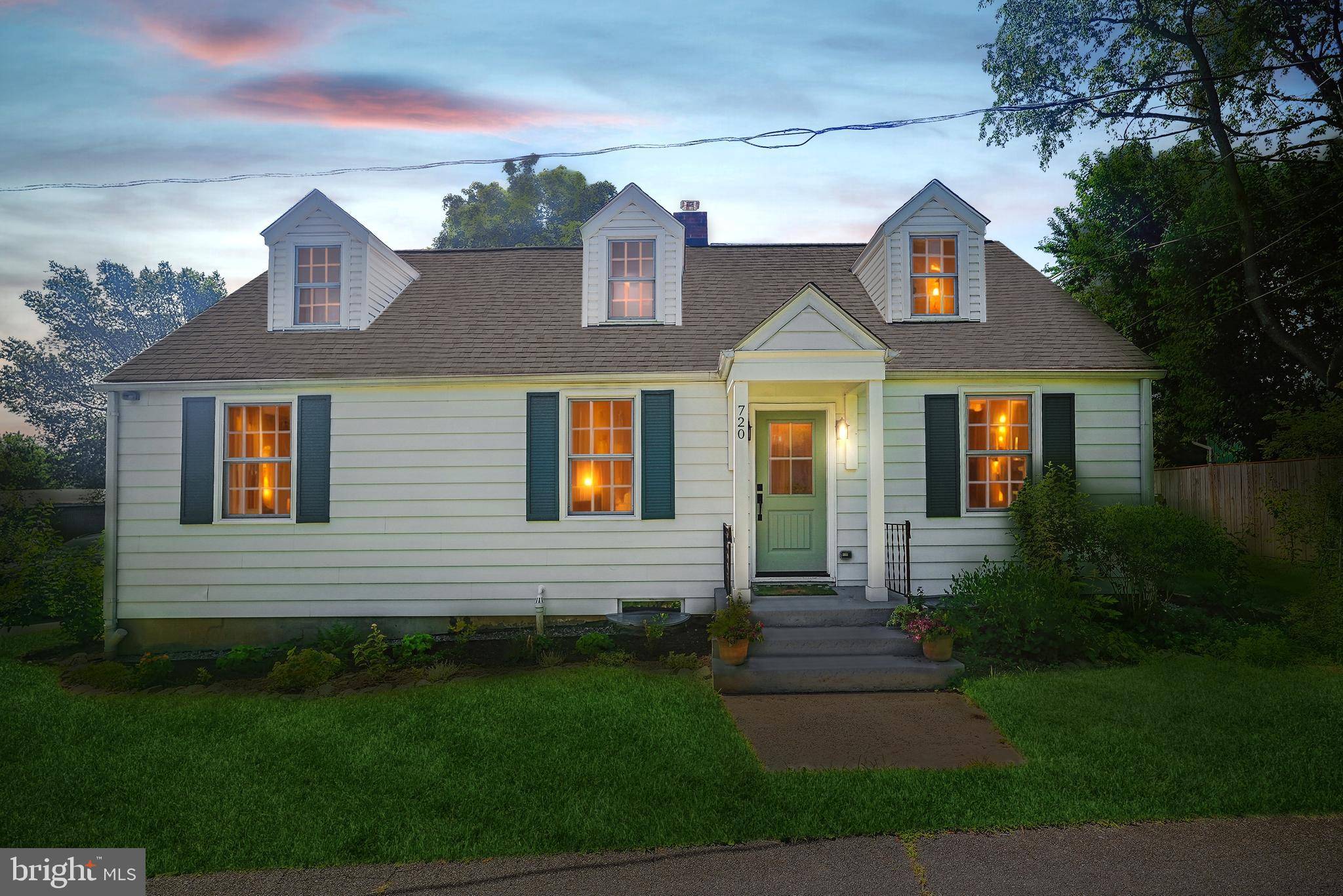 Purcellville, VA 20132,720 E STEPHENS LN