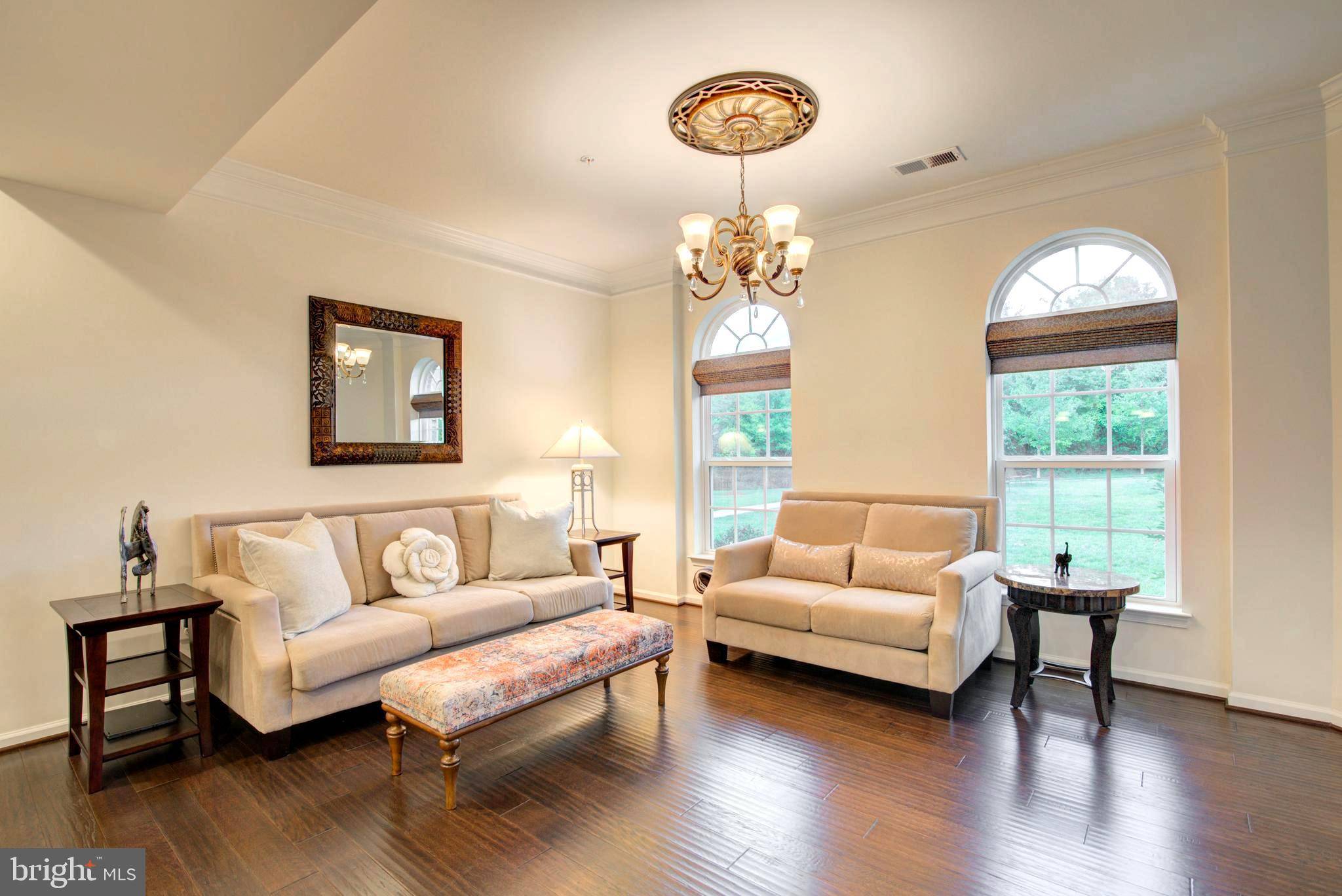 Herndon, VA 20171,13764 EARHART CIR