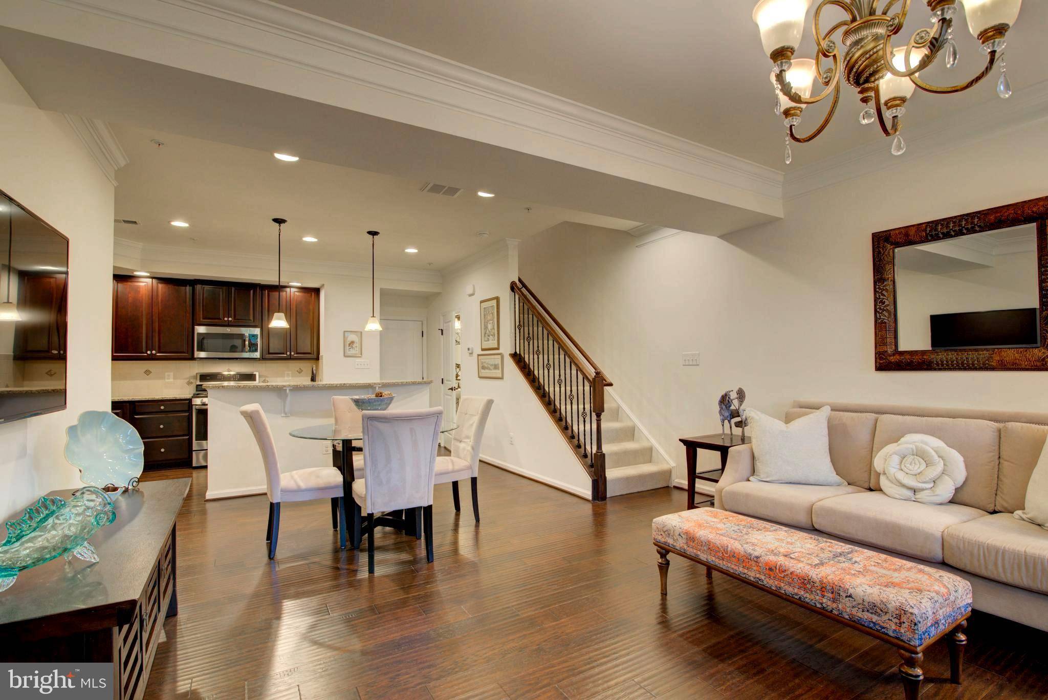 Herndon, VA 20171,13764 EARHART CIR