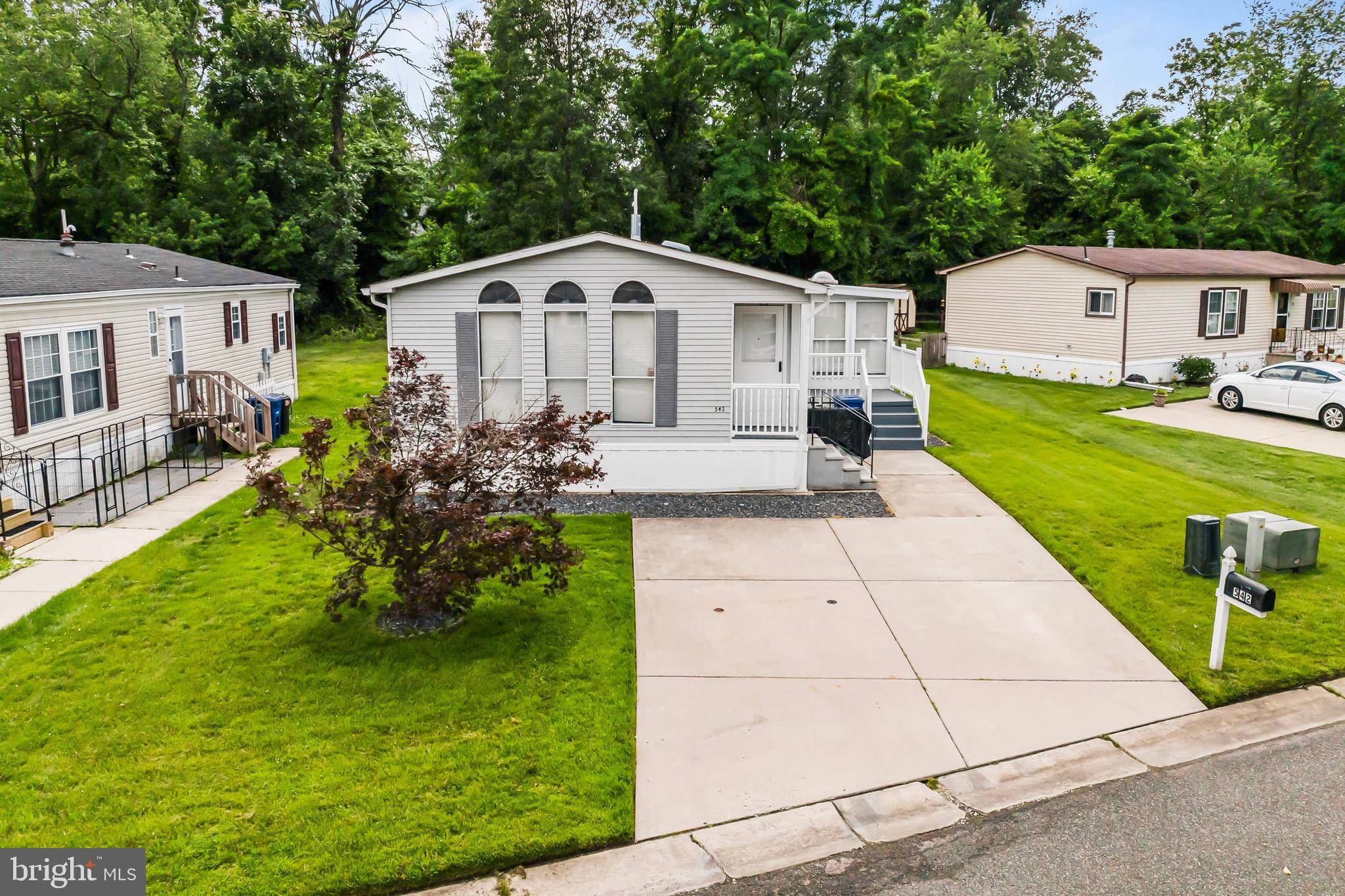Mt Laurel, NJ 08054,542 IVY CT