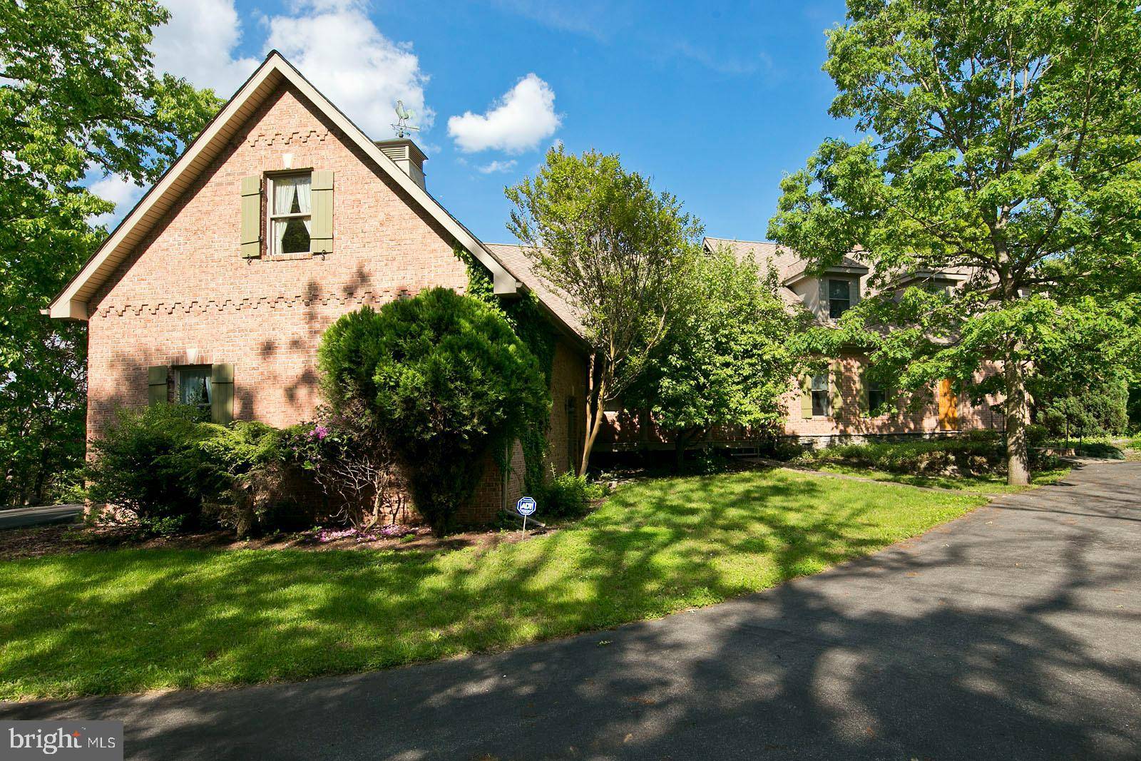 Winchester, VA 22602,300 STONYMEADE DR