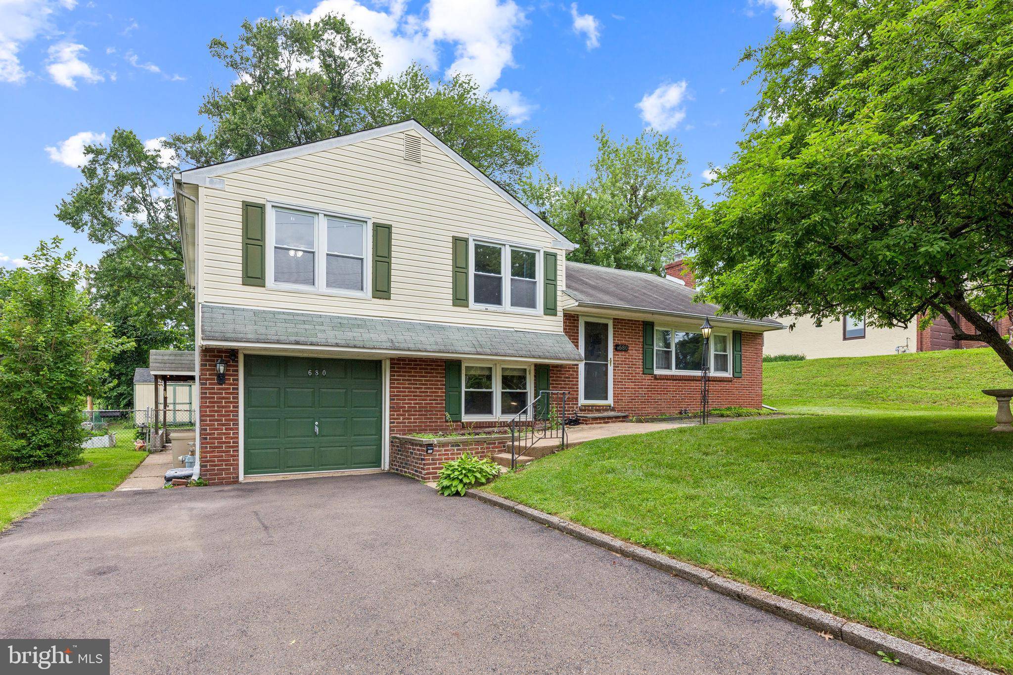 Warminster, PA 18974,680 DAVISVILLE RD