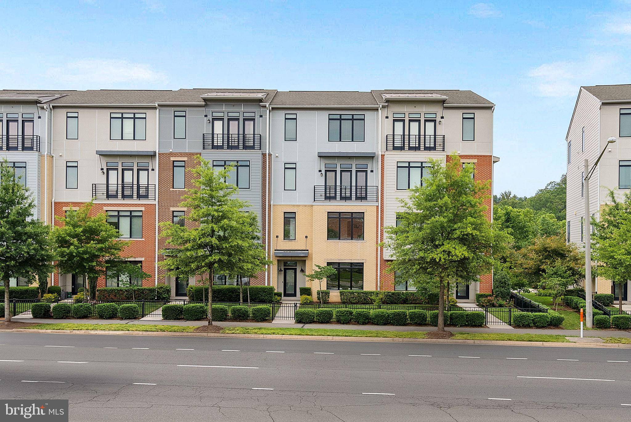 Leesburg, VA 20175,1504 RIBBON LIMESTONE TER SE