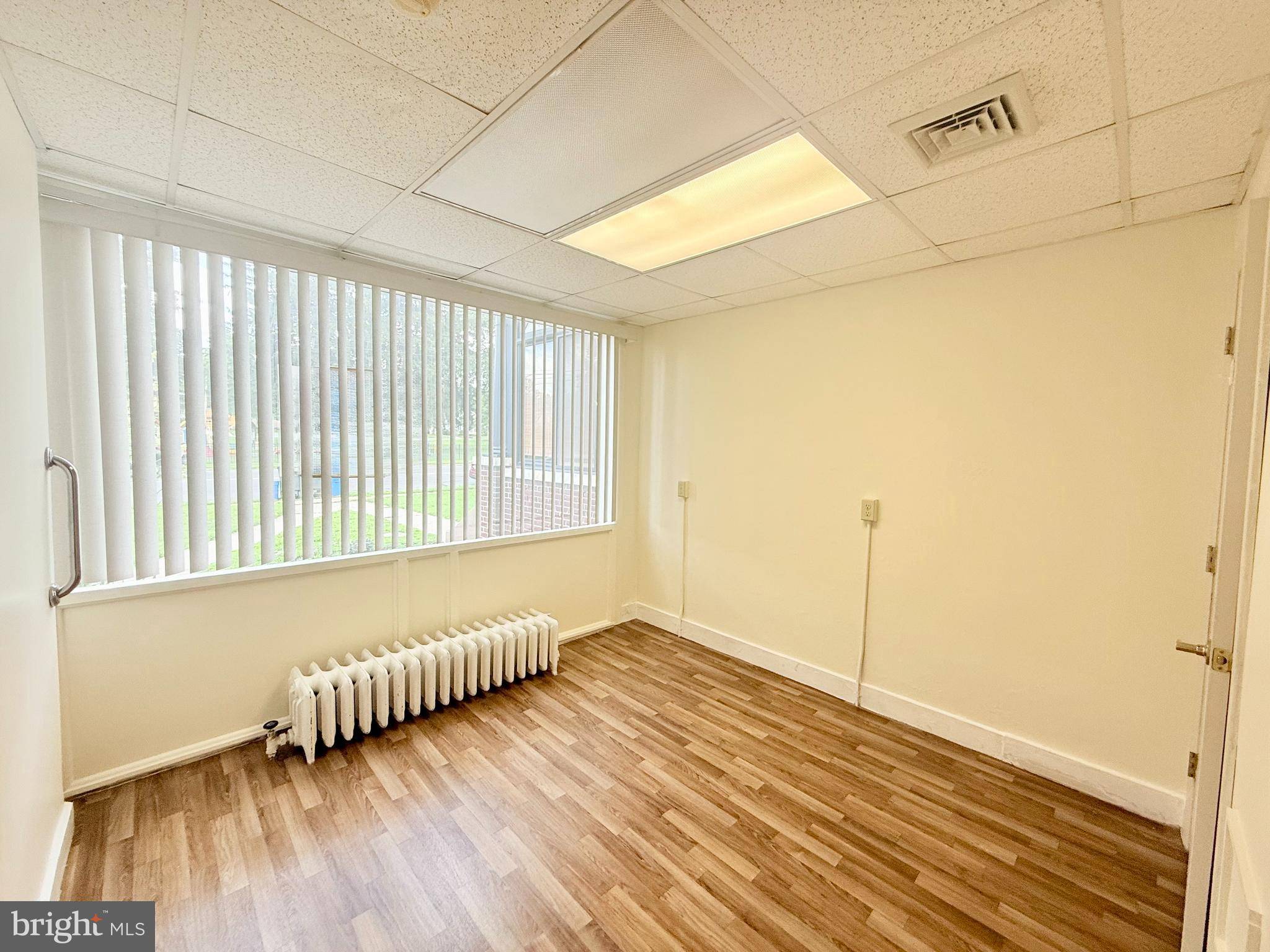 Temple, PA 19560,4148 KUTZTOWN RD
